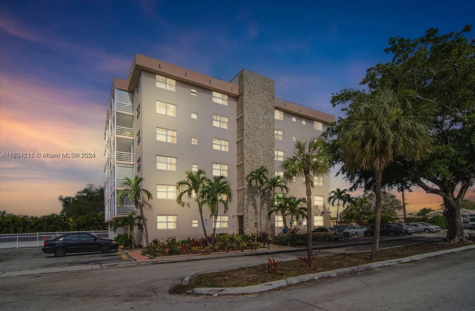 Real estate property located at 1830 Dixieanna St #104, Broward, DIXIANA CONDO, Hollywood, FL