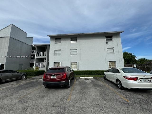 Real estate property located at , Miami-Dade, SOUTH LAKE VILLAS CONDO, Miami, FL