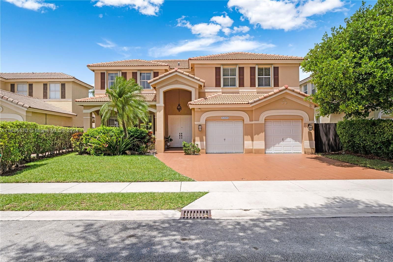 Real estate property located at 12516 123rd Ct, Miami-Dade, KENDALL BREEZE SOUTH, Miami, FL