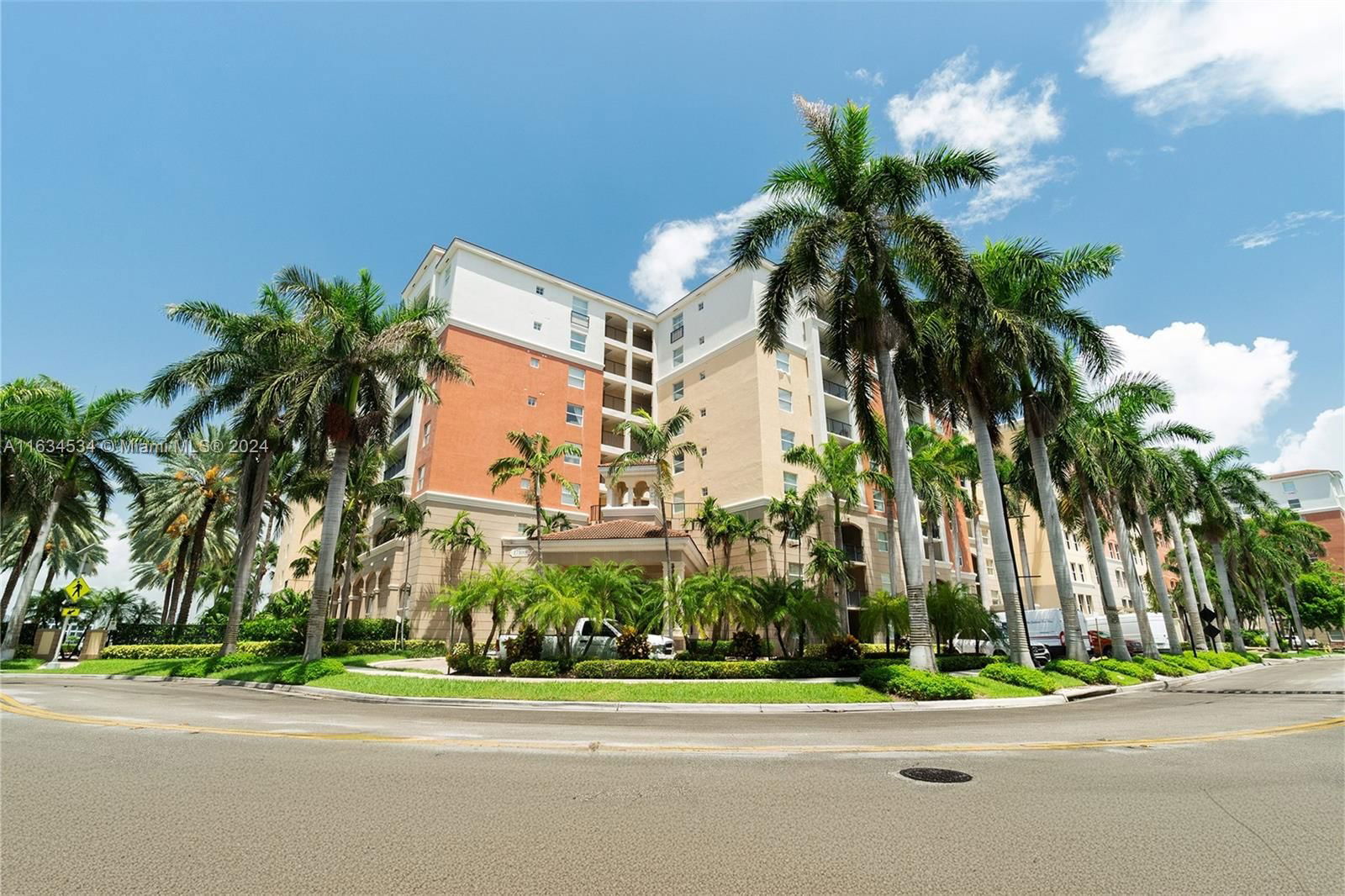 Real estate property located at 17150 Bay Rd #2211, Miami-Dade, PORTO BELLAGIO CONDO, Sunny Isles Beach, FL