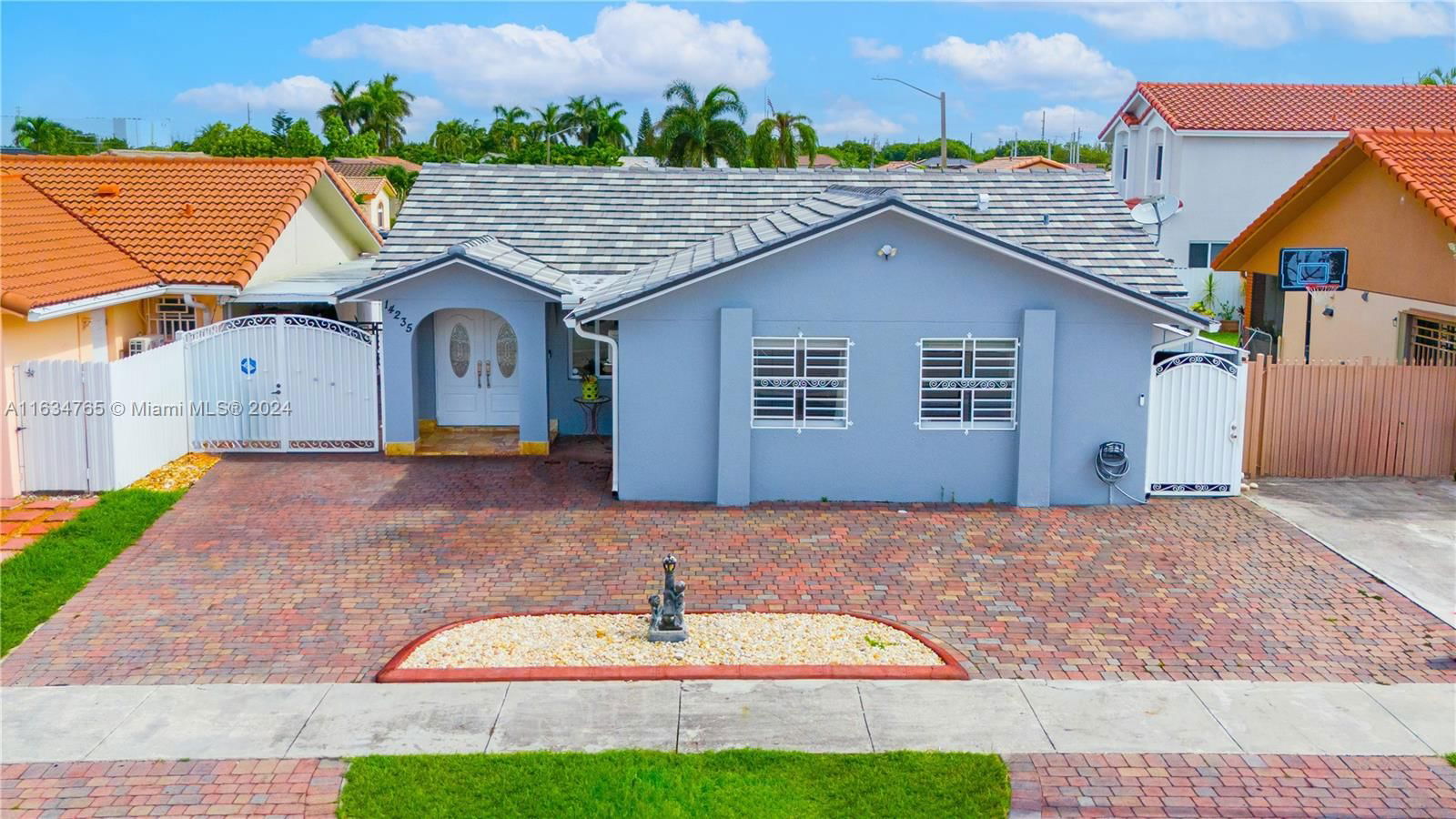 Real estate property located at 14235 11th Ter, Miami-Dade, SAN DIEGO SUB, Miami, FL