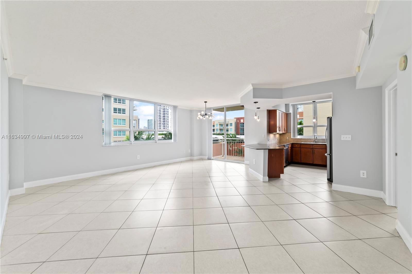 Real estate property located at 2000 Bayshore Dr #527, Miami-Dade, CITE CONDO, Miami, FL