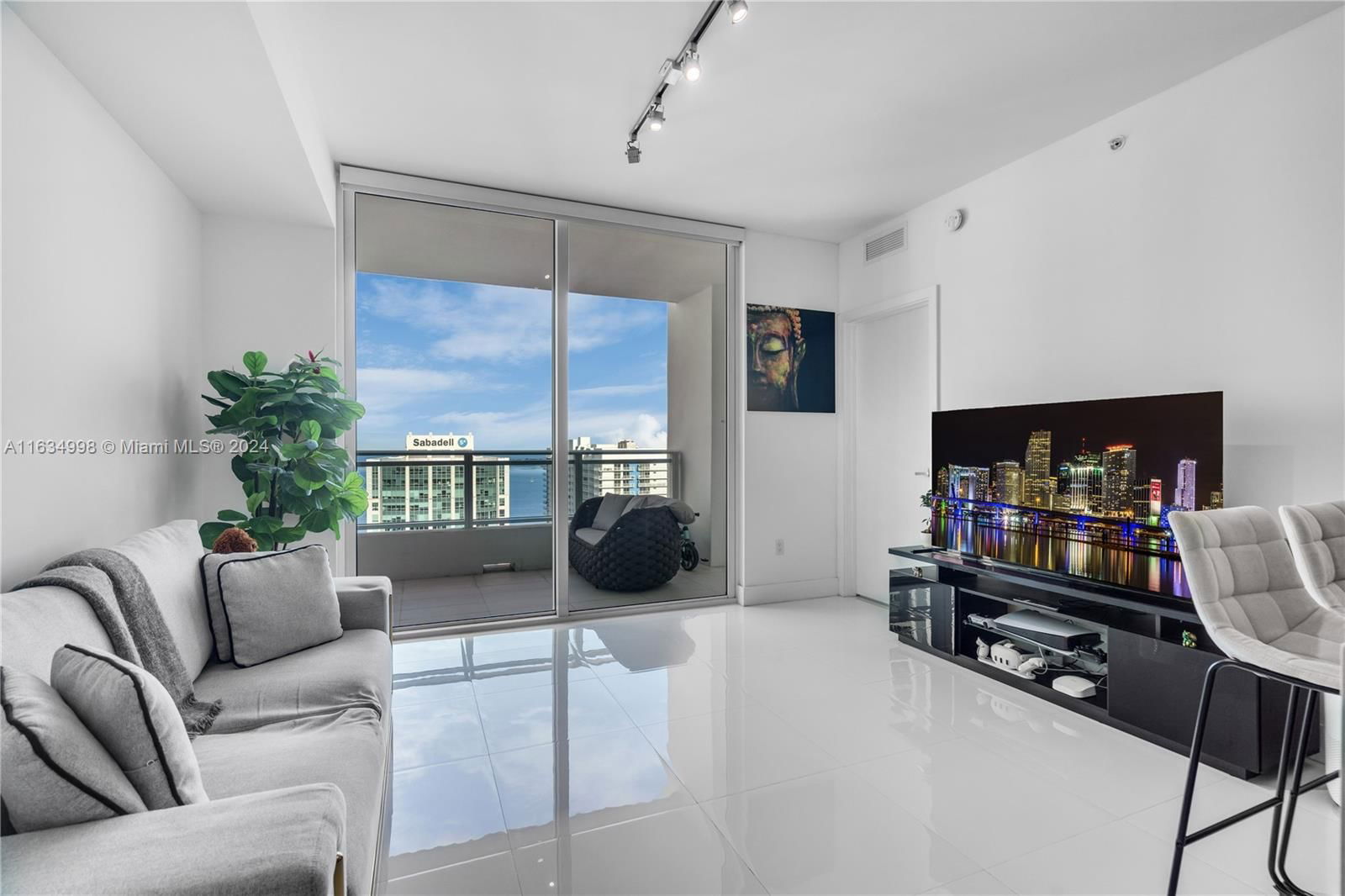 Real estate property located at 1080 Brickell Ave #3904, Miami-Dade, THE BONDO (1080 BRICKELL), Miami, FL