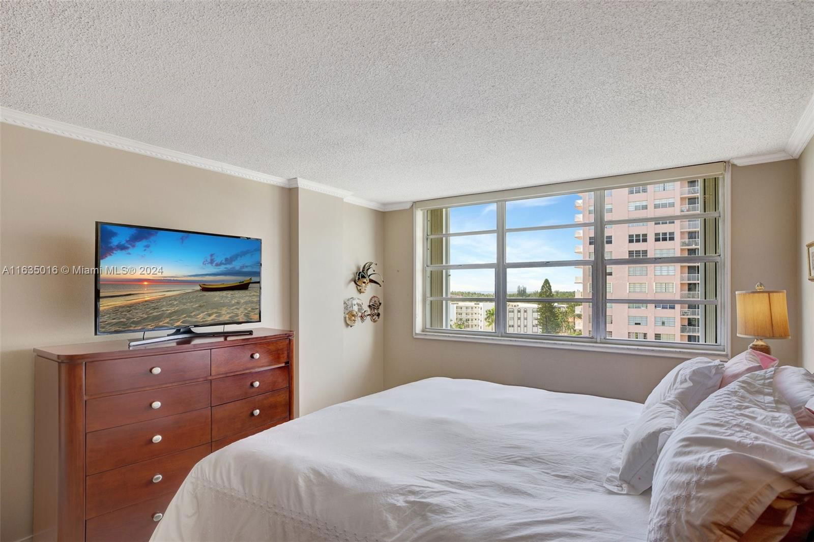 Real estate property located at 3113 Ocean Dr #906, Broward, Ashleigh House Condo, Hallandale Beach, FL
