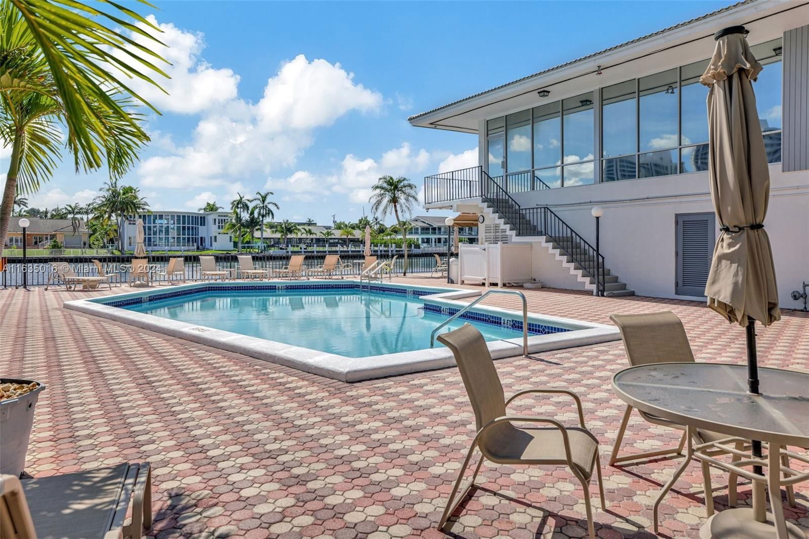 Real estate property located at 3113 Ocean Dr #906, Broward, Ashleigh House Condo, Hallandale Beach, FL