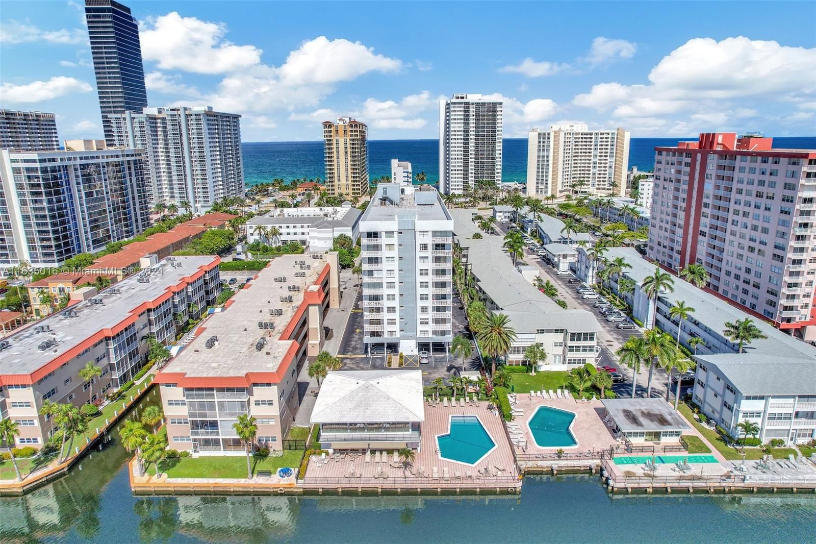 Real estate property located at 3113 Ocean Dr #906, Broward, Ashleigh House Condo, Hallandale Beach, FL