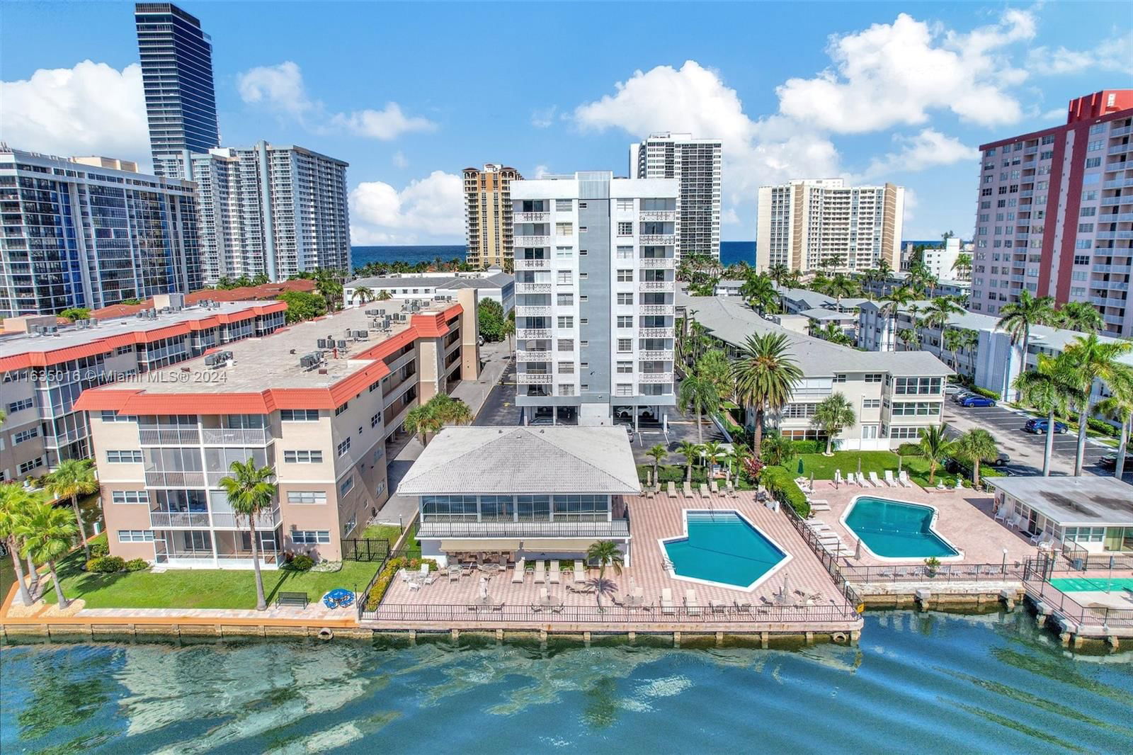 Real estate property located at 3113 Ocean Dr #906, Broward, Ashleigh House Condo, Hallandale Beach, FL