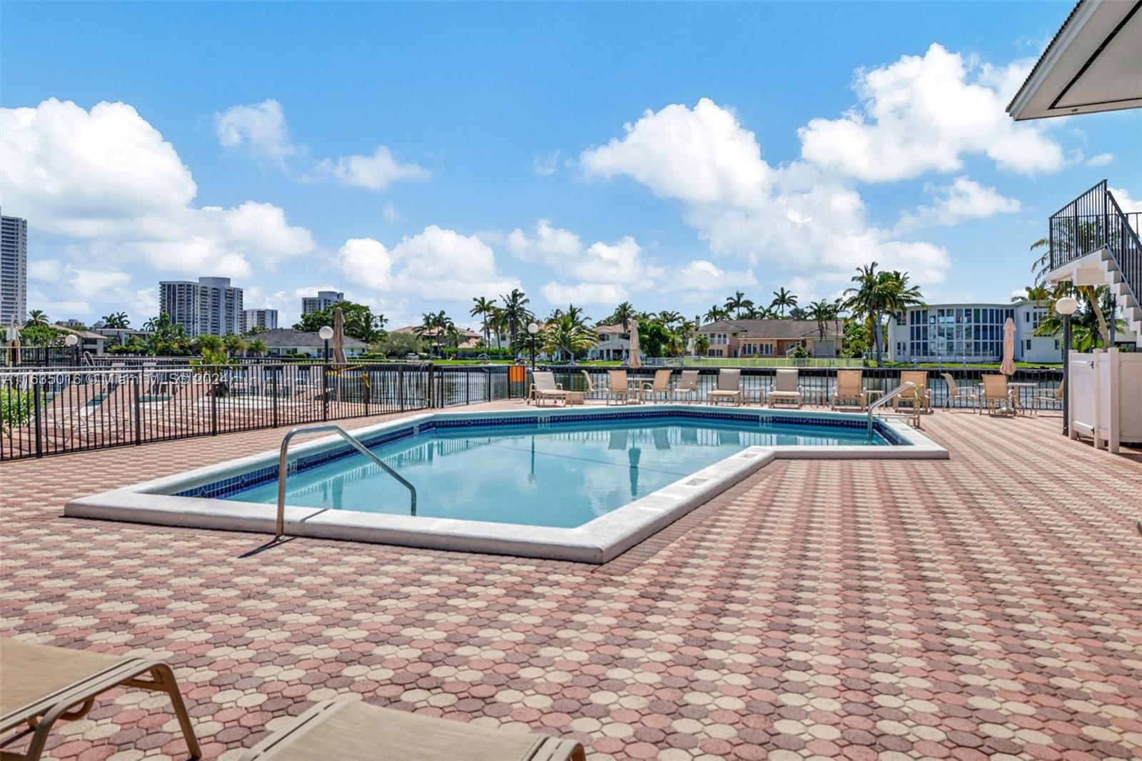 Real estate property located at 3113 Ocean Dr #906, Broward, Ashleigh House Condo, Hallandale Beach, FL