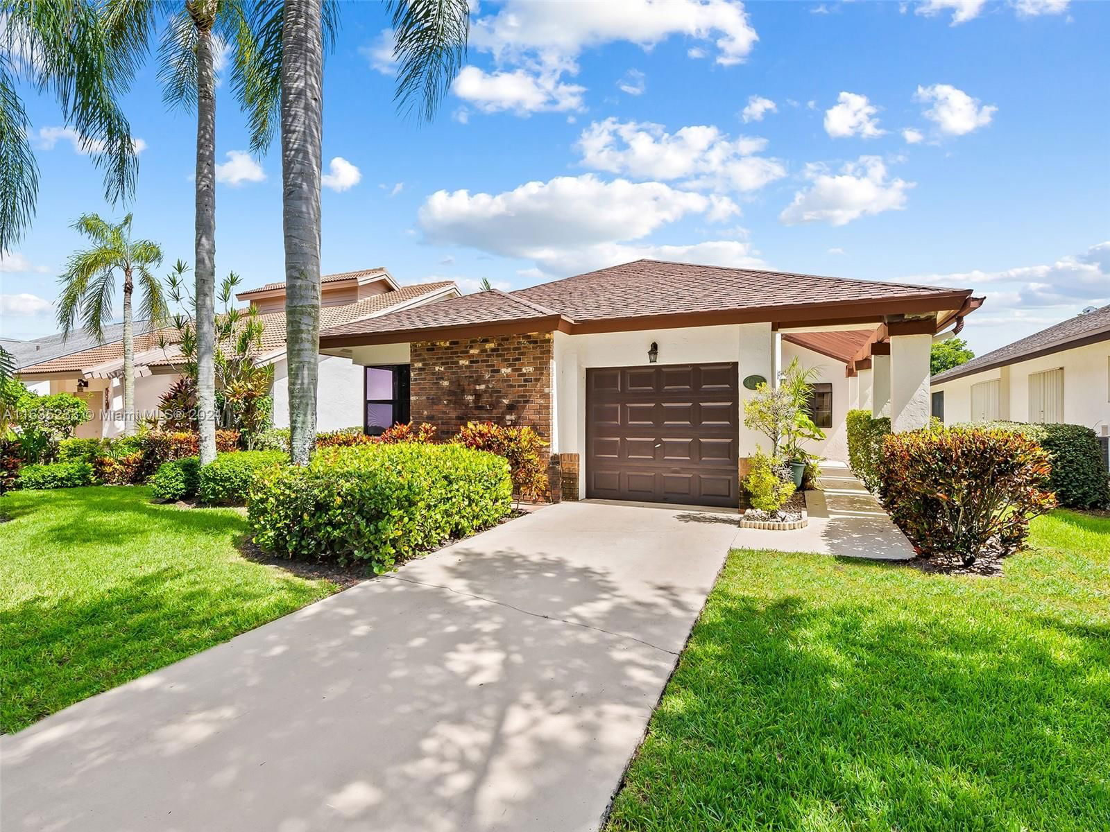 Real estate property located at 4920 Boxwood Cir, Palm Beach, EQUESTRIAN, Boynton Beach, FL