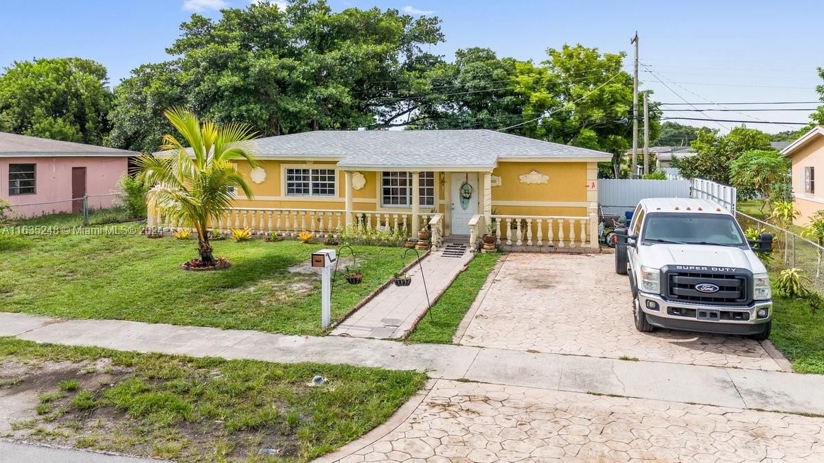 Real estate property located at 3300 173rd Ter, Miami-Dade, MYRTLE GROVE 1ST ADDN, Miami Gardens, FL