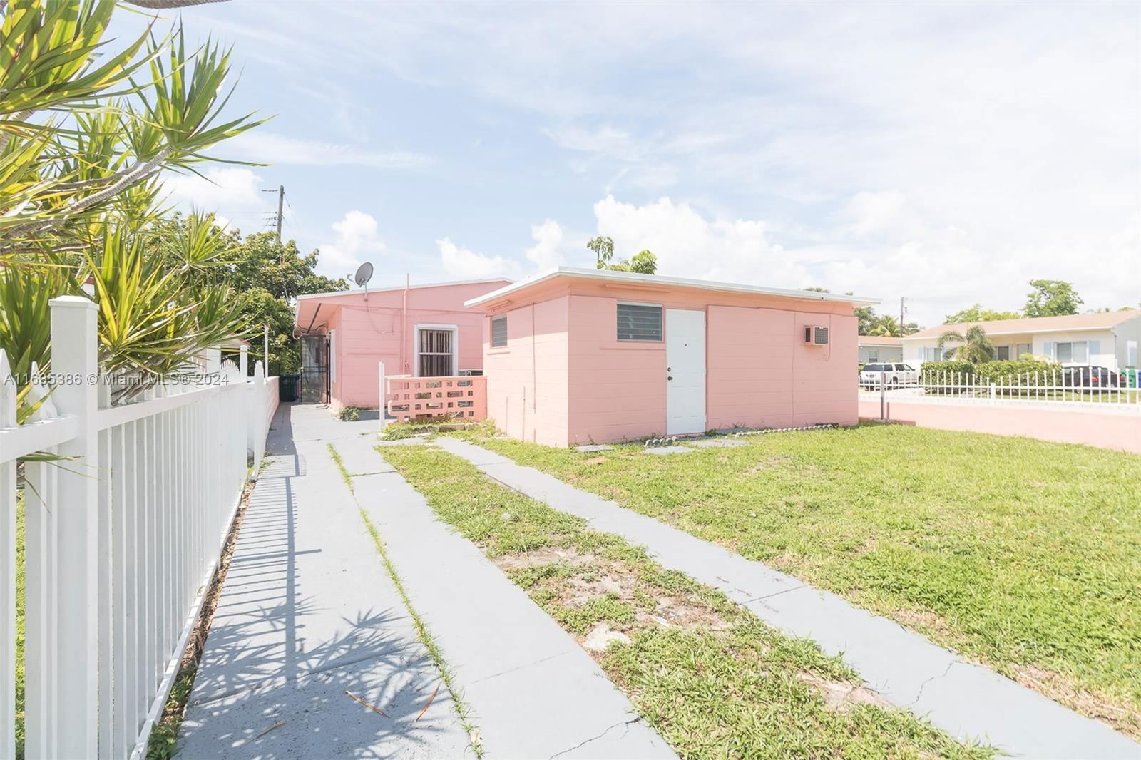 Real estate property located at 4855 Miami Ave, Miami-Dade, BELLAIRE SUB, Miami, FL