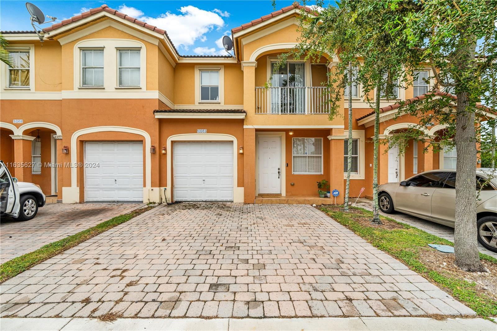 Real estate property located at 10918 240th Ln #10918, Miami-Dade, BLUEWATERS SUBDIVISION, Homestead, FL