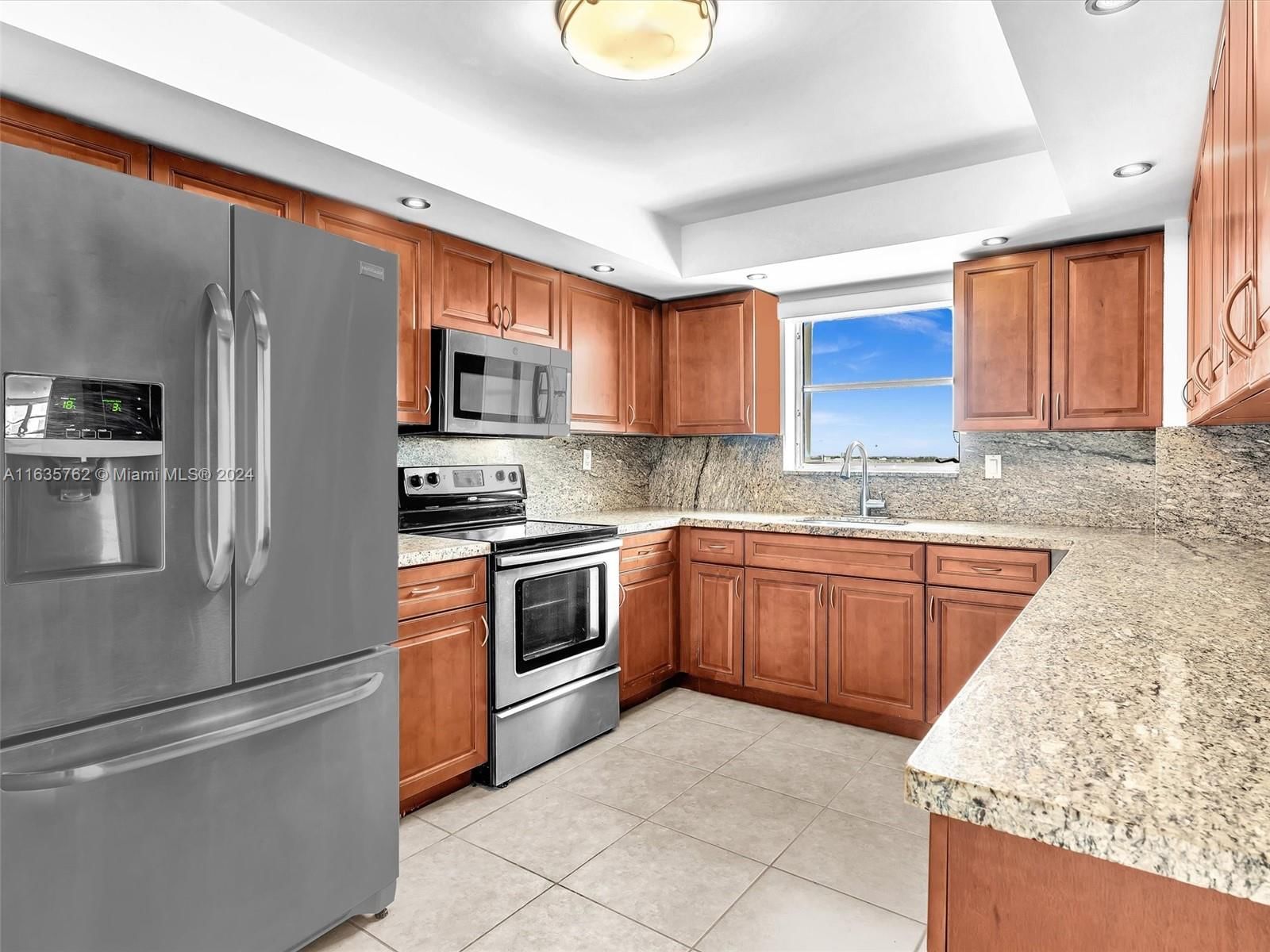 Real estate property located at 2750 183rd St #1108, Miami-dade, Commodore Plaza Condo, Aventura, FL