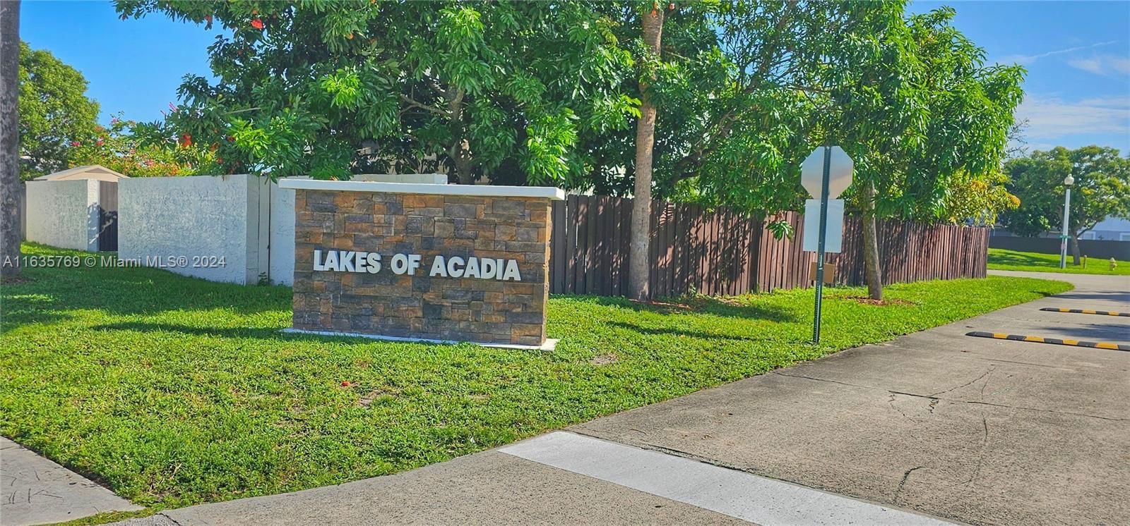 Real estate property located at 19577 55th Cir Pl #19577, Miami-Dade, LAKES OF ACADIA UNIT 5, T, Miami Gardens, FL