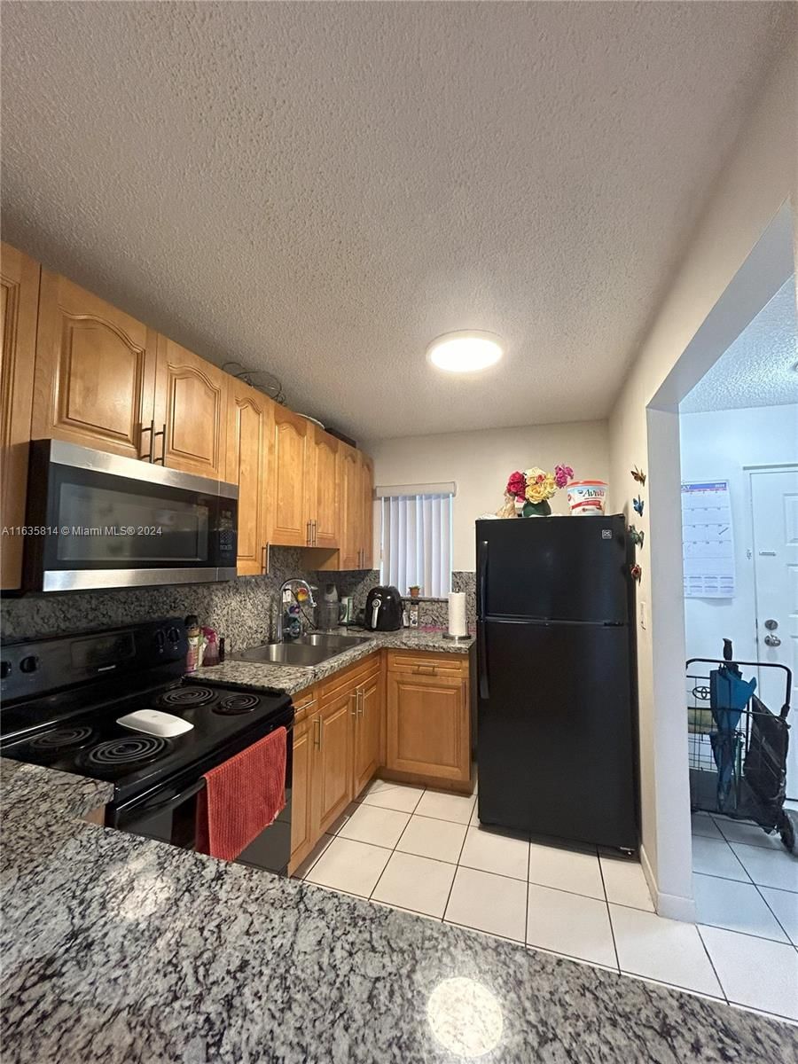 Real estate property located at 2750 76th St #208, Miami-Dade, TERRAZAS DEL SOL CONDO, Hialeah, FL