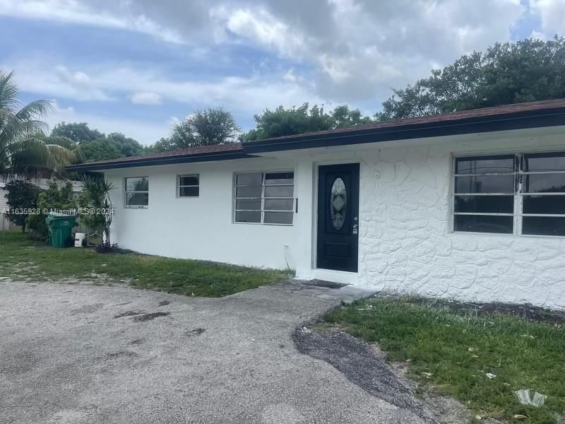 Real estate property located at 570 199th St, Miami-Dade County, SIERRA MIRADA, Miami Gardens, FL