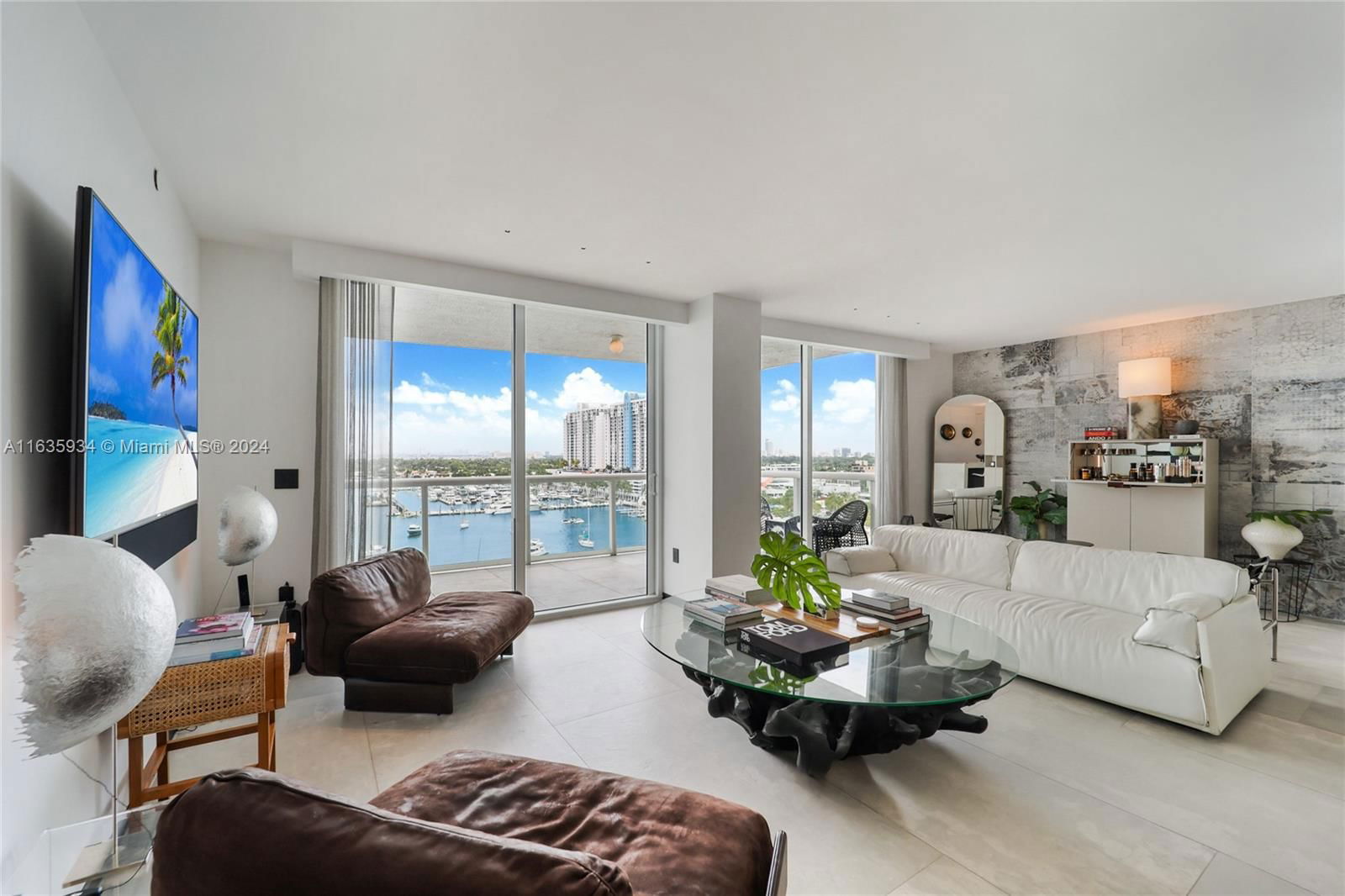 Real estate property located at 10 Venetian Way #1103, Miami-Dade, THE GRAND VENETIAN CONDO, Miami Beach, FL