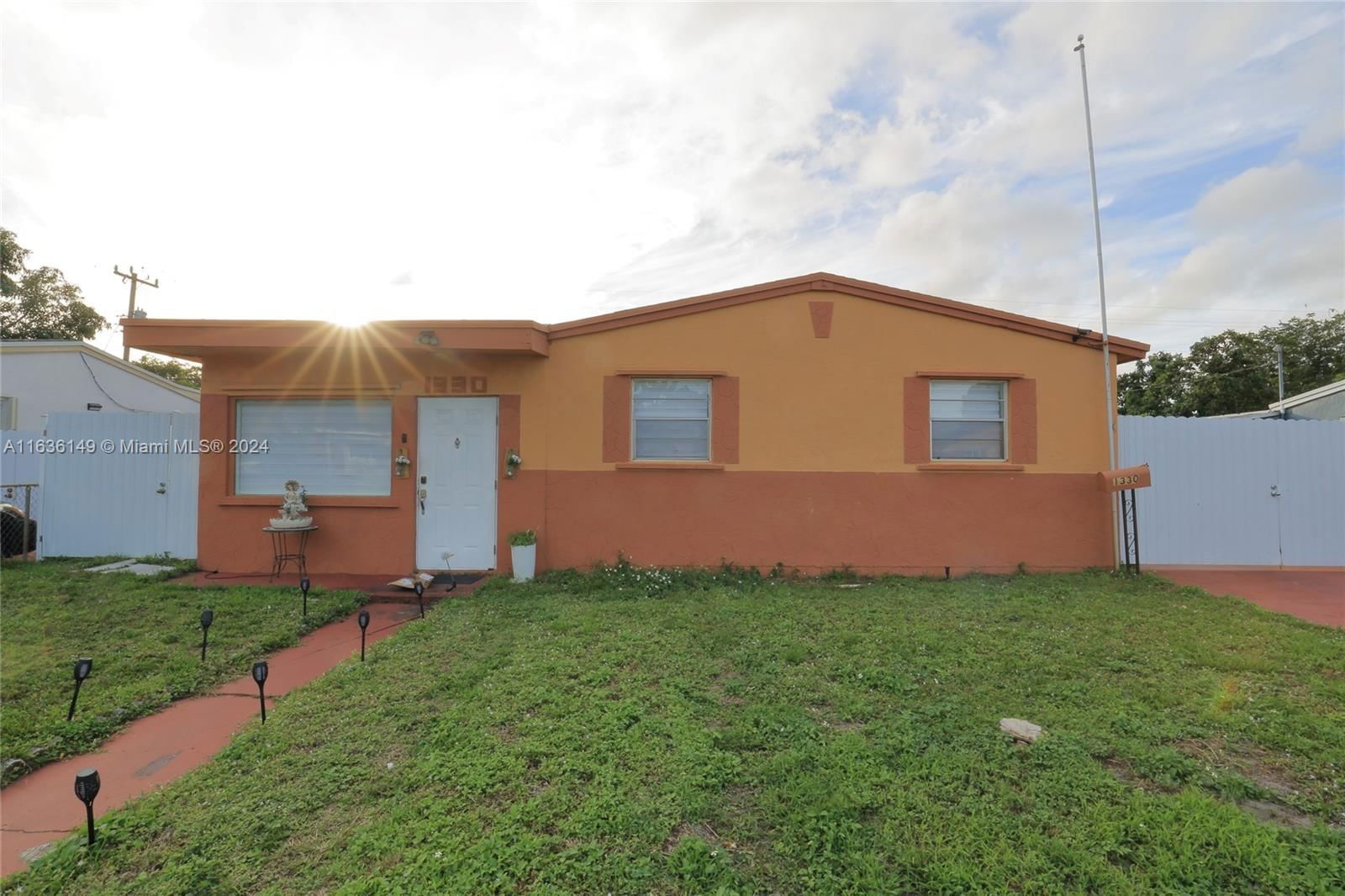 Real estate property located at 1330 69th Ave, Broward, BOULEVARD HEIGHTS SEC 4, Hollywood, FL