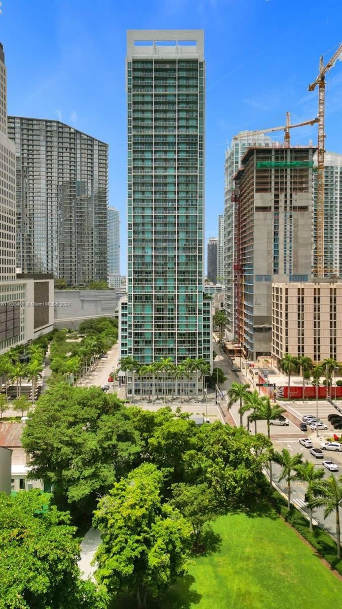 Real estate property located at 500 Brickell Ave #1000, Miami-Dade, 500 BRICKELL EAST CONDO, Miami, FL