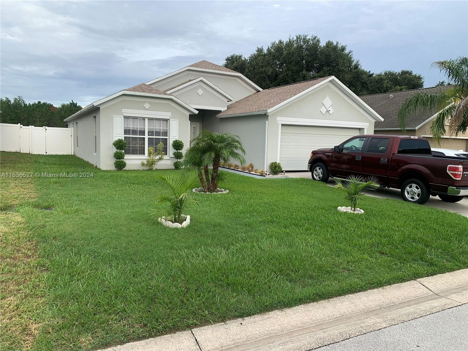 Real estate property located at 204 Lake Charles Dr, Polk, Estates of Lake St. Charle, Davenport, FL