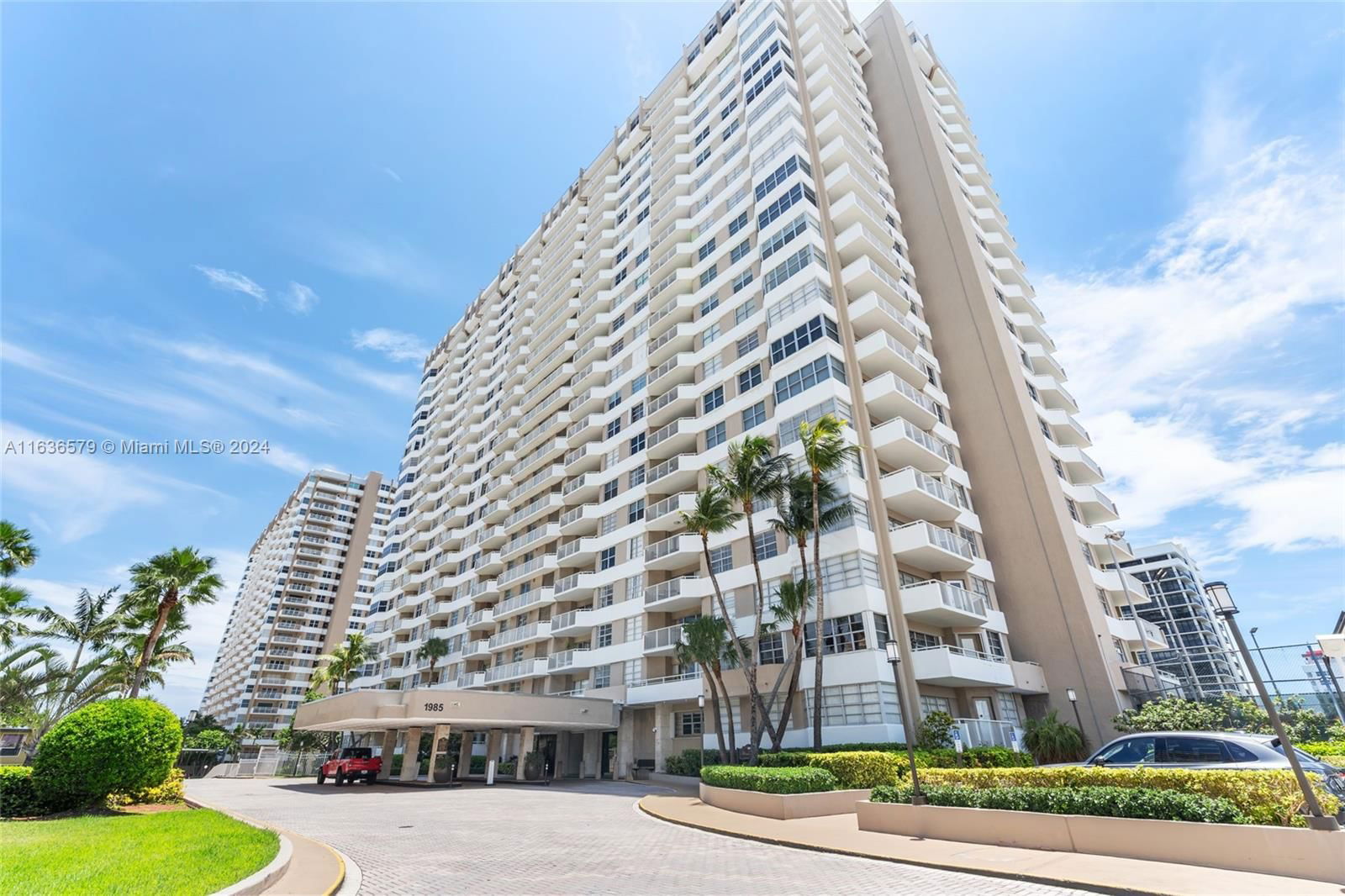 Real estate property located at 1985 Ocean Dr PHK, Broward, HEMISPHERES CONDO, Hallandale Beach, FL