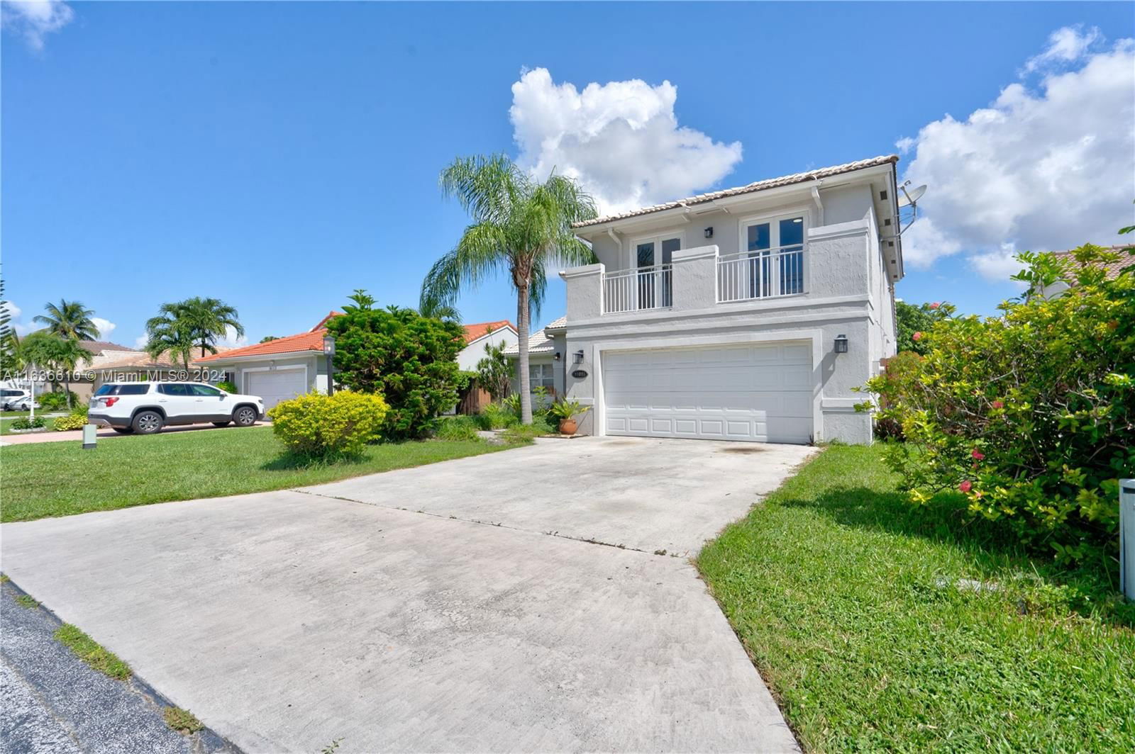 Real estate property located at 16093 83rd Ter., Miami-Dade, LAGO MAR SOUTH, Miami, FL