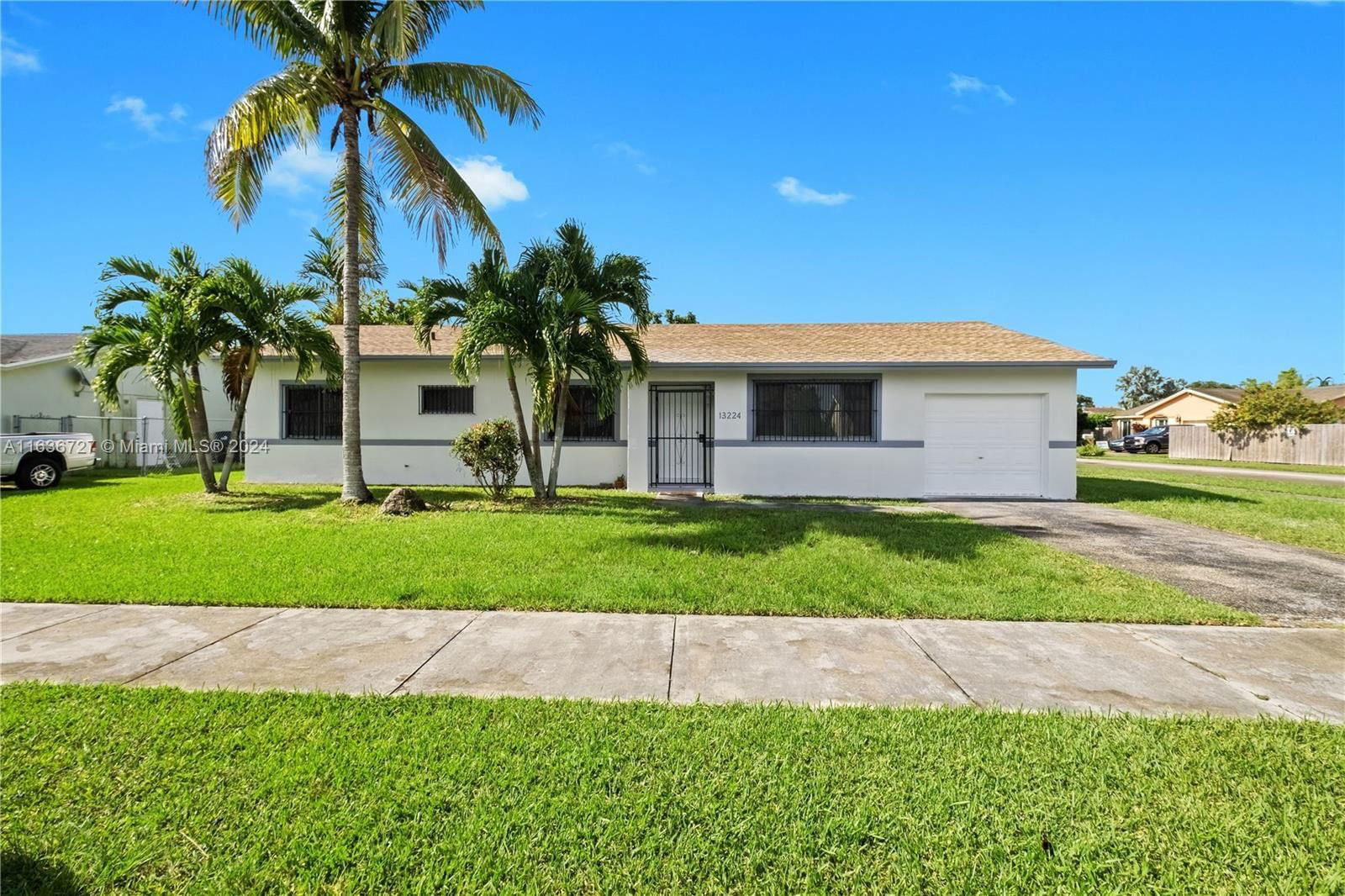 Real estate property located at 13224 253rd Ter, Miami-Dade, SPRINGER GROVE 1ST ADDN, Miami, FL