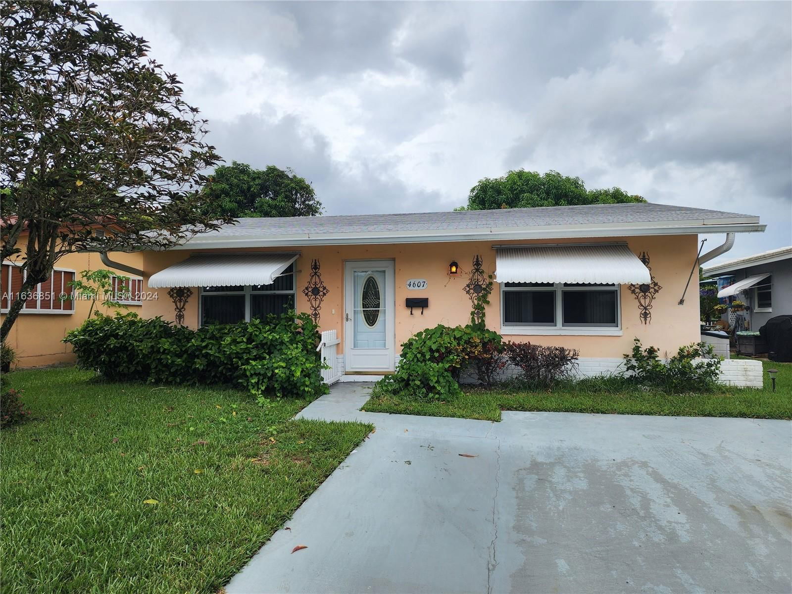 Real estate property located at 4607 47th Ct, Broward, MAINLANDS OF TAMARAC LAKE, Tamarac, FL