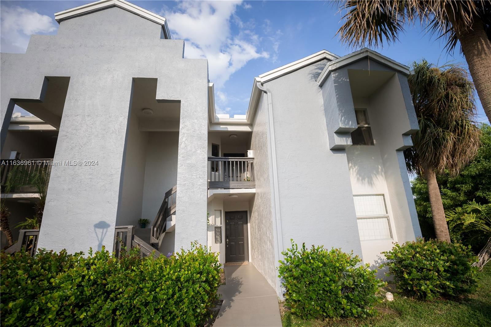 Real estate property located at 885 113th Way #885, Broward, FAIRWAY GREENS CONDO HOME, Pembroke Pines, FL