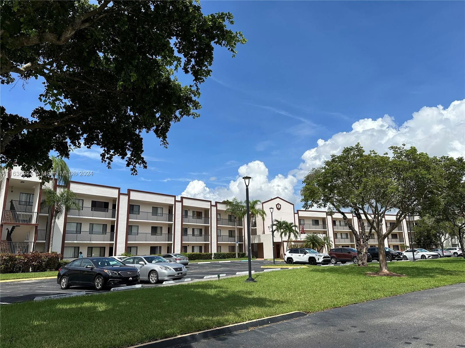 Real estate property located at 9677 Belfort Cir #312, Broward, BELFORT CONDOMINIUM O, Tamarac, FL