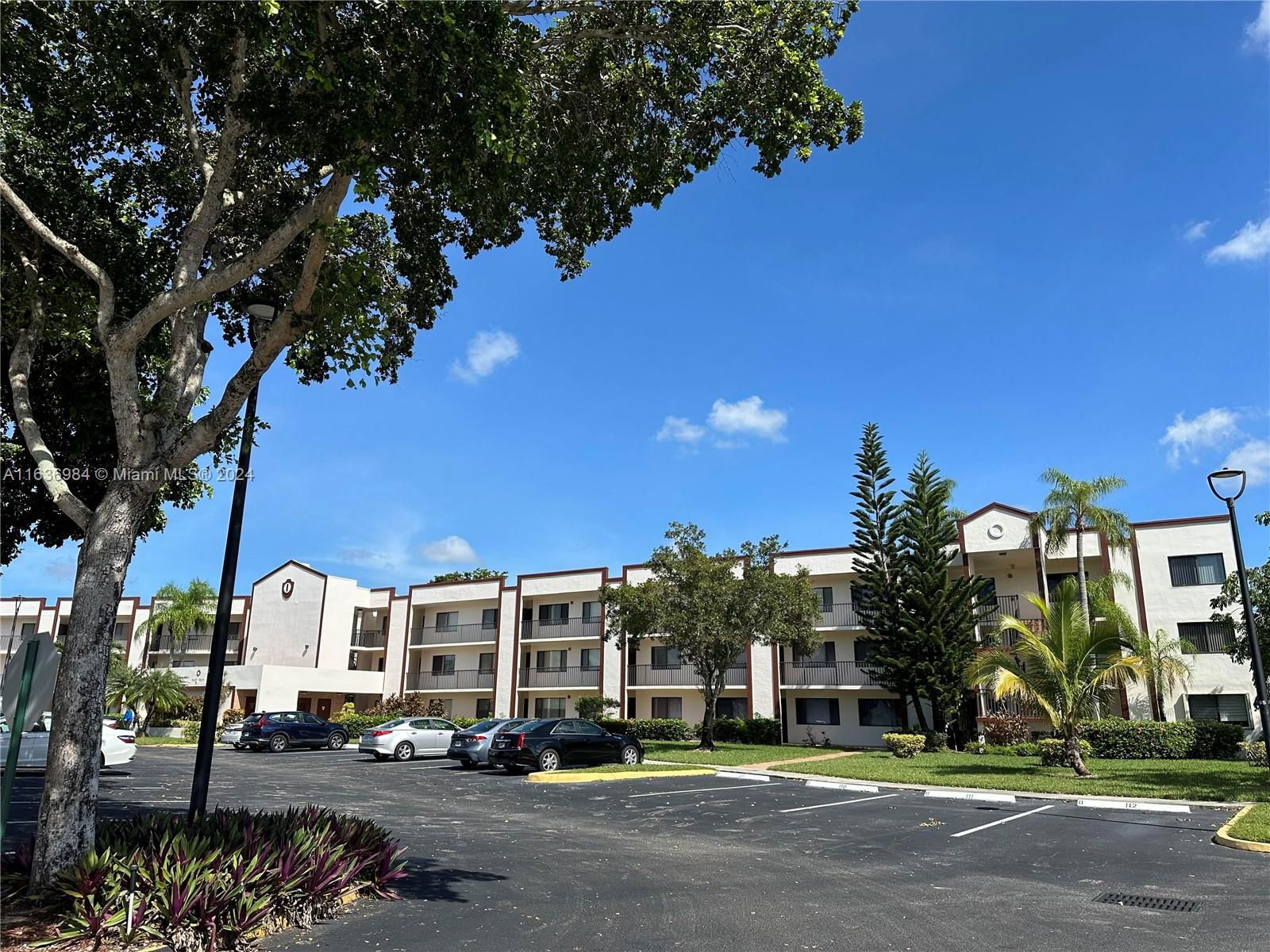 Real estate property located at 9677 Belfort Cir #312, Broward, Belfort Condominium O, Tamarac, FL