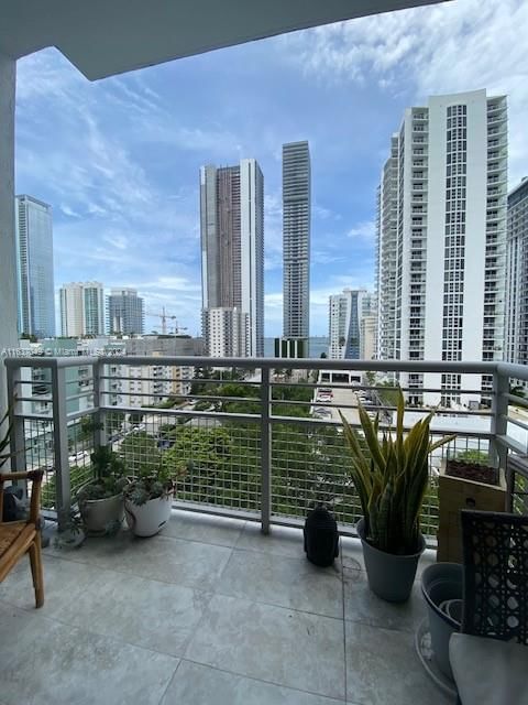 Real estate property located at 2200 4th Ave #908, Miami-Dade, EDGEWATER LOFTS CONDO, Miami, FL