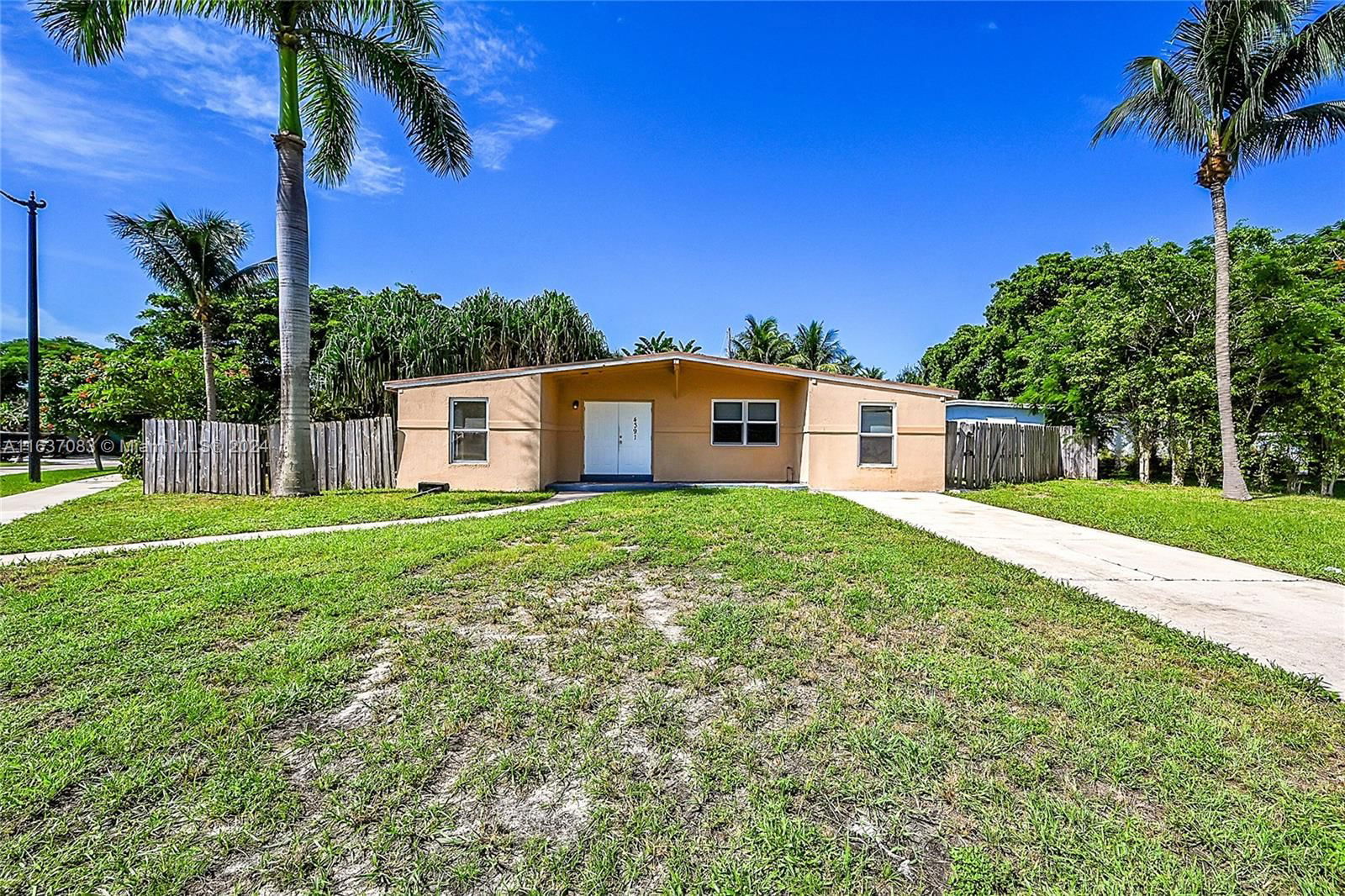 Real estate property located at 4391 15th Ter, Broward, POMPANO BEACH HIGHLANDS 4, Pompano Beach, FL