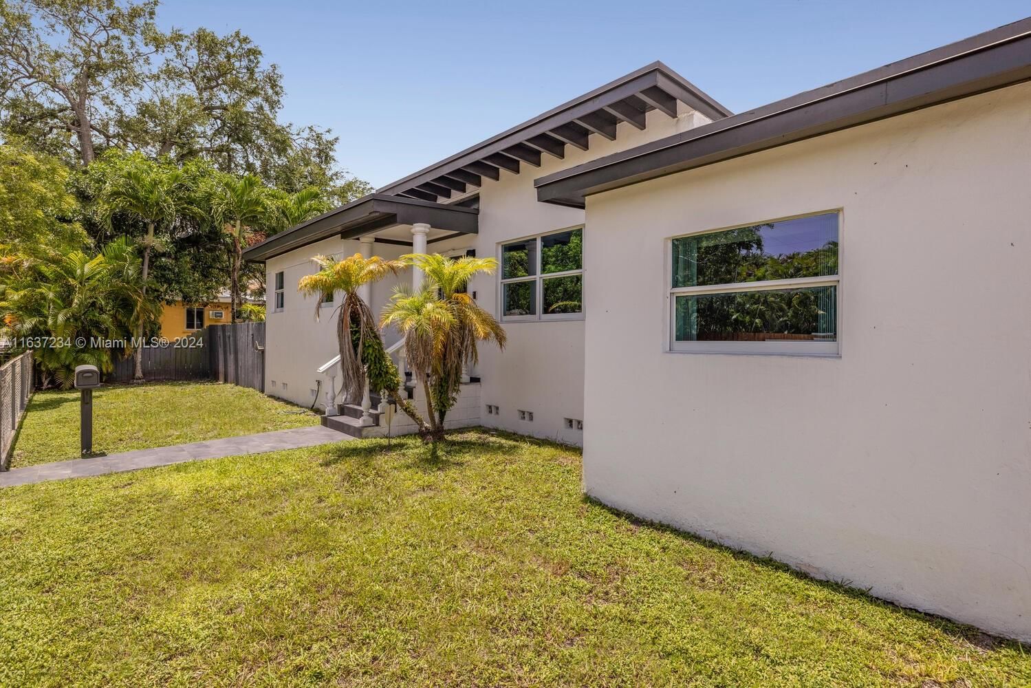 Real estate property located at 1200 58th Ave, Miami-Dade, SYLVANIA HEIGHTS, West Miami, FL