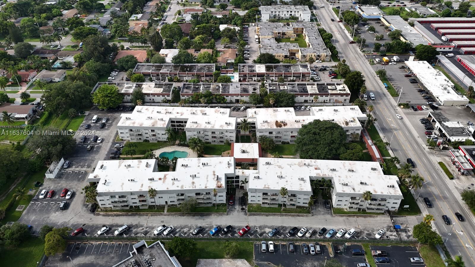 Real estate property located at 15225 6th Ave B202, Miami-Dade, OLA CONDO, Miami, FL