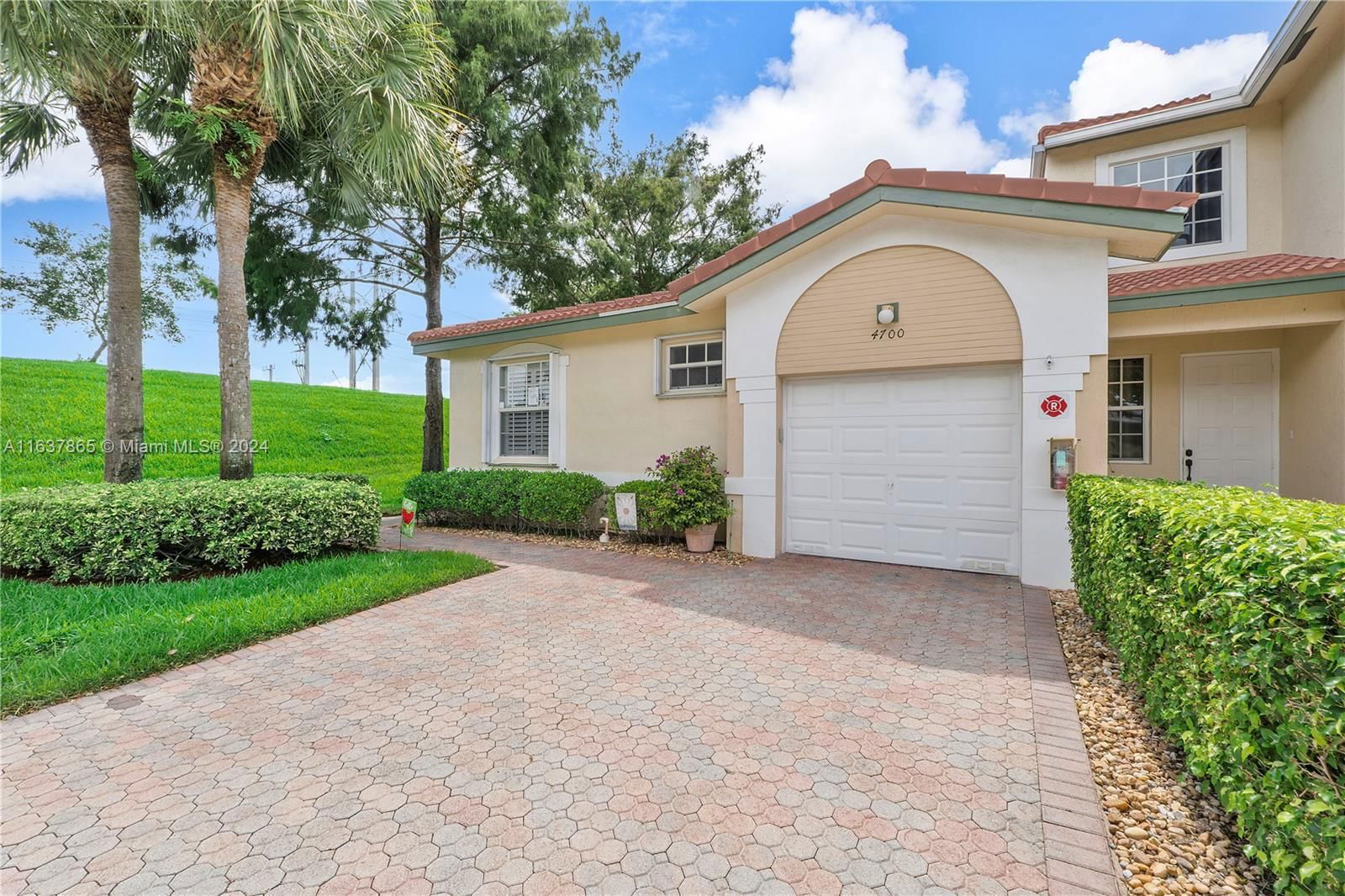 Real estate property located at 4700 117th Ave #4700, Broward, WYNDHAM LAKES, Coral Springs, FL