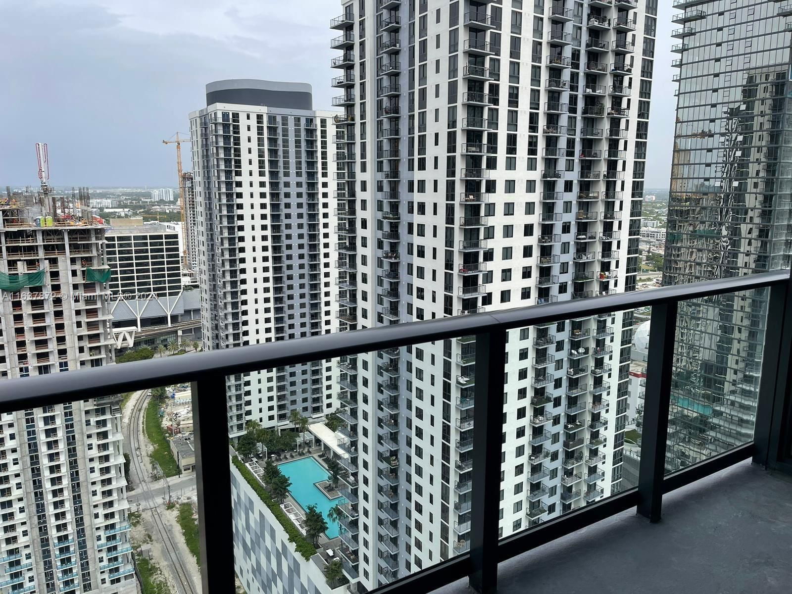 Real estate property located at 601 1st Av #3104, Miami-Dade, NATIIVO / GALE RESIDENCES, Miami, FL