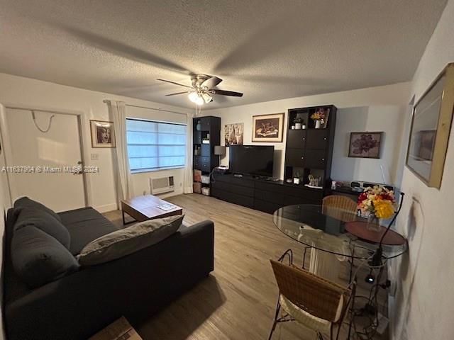 Real estate property located at 17 2nd Ave #205, Broward, EDGEWATER BEACH CONDO, Dania Beach, FL