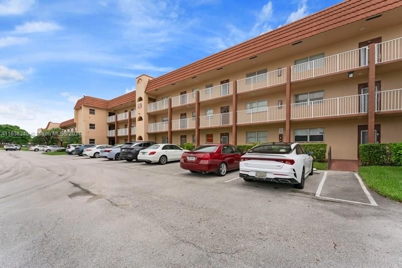 Real estate property located at 8951 Sunrise Lakes Blvd #109, Broward, SUNRISE LAKES 87 CONDO, Sunrise, FL