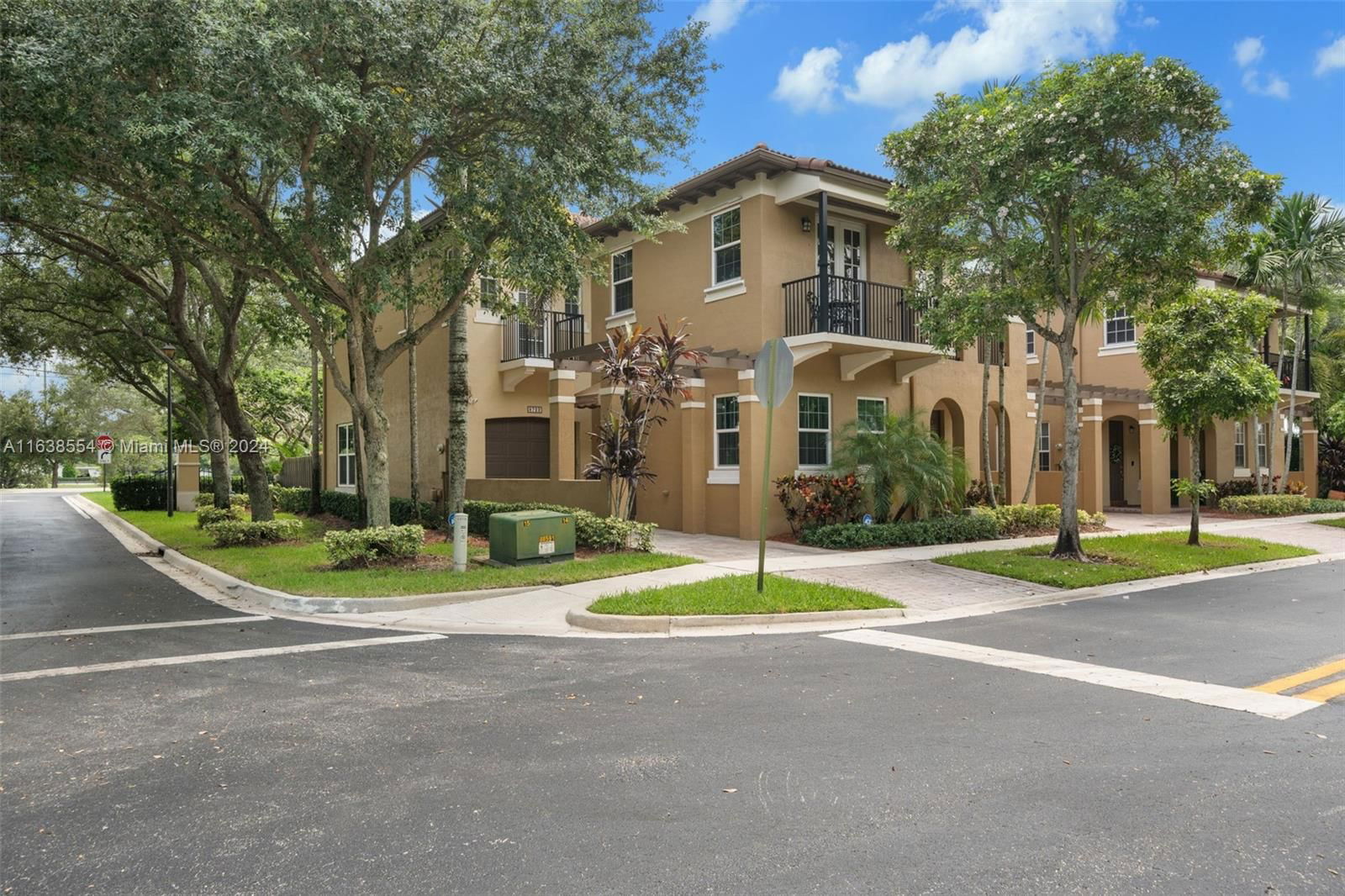 Real estate property located at 8722 Blaze Ct #1-1, Broward, PINE ISLAND COMMERCIAL, Davie, FL