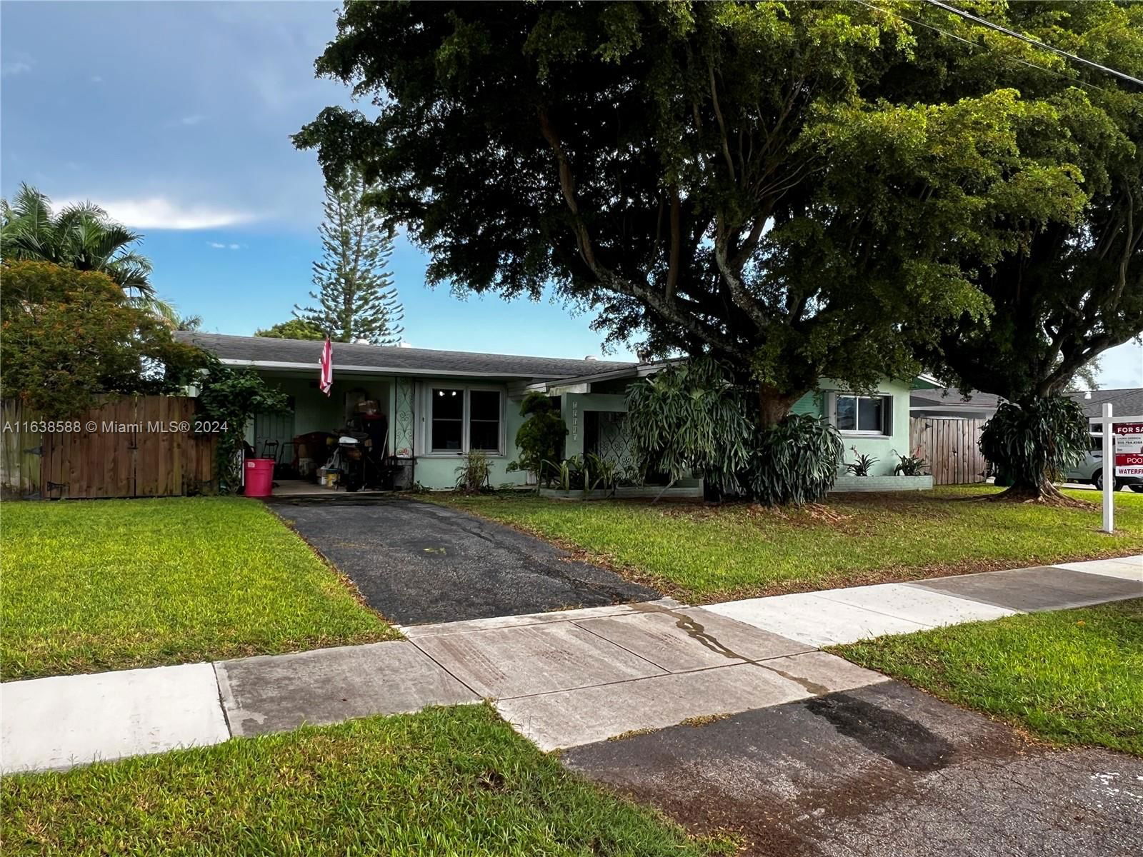 Real estate property located at 19001 Sterling Dr, Miami-Dade, BEL-AIRE SEC 1, Cutler Bay, FL