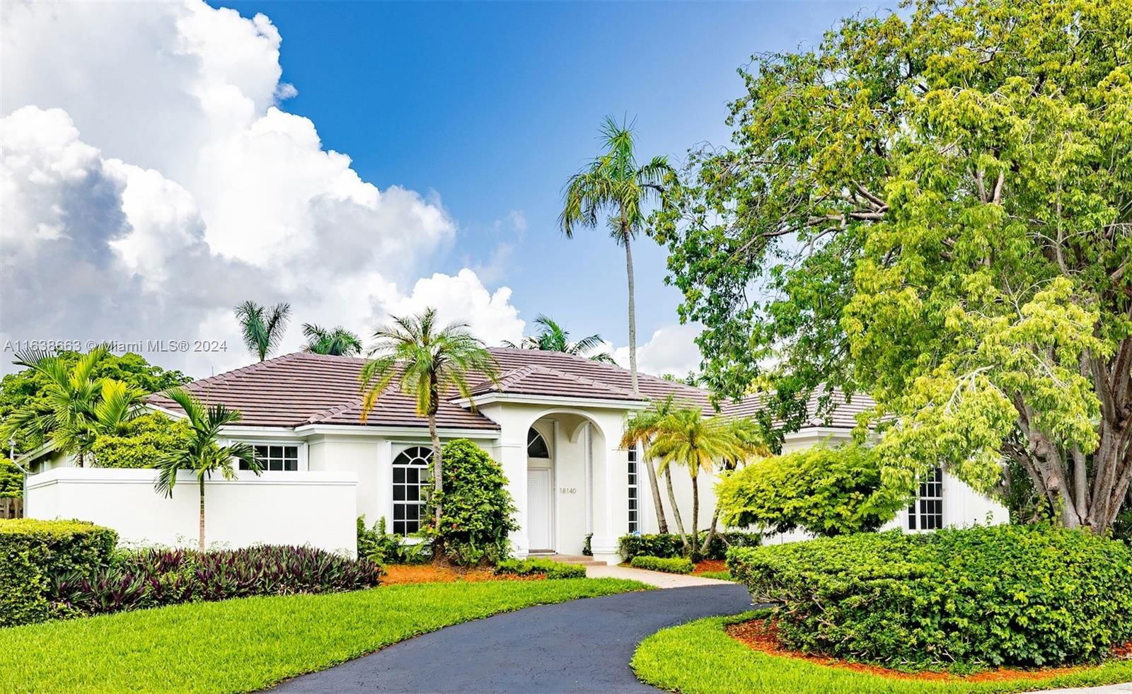 Real estate property located at 18140 83rd Ct, Miami-Dade, BANYAN GROVES, Palmetto Bay, FL