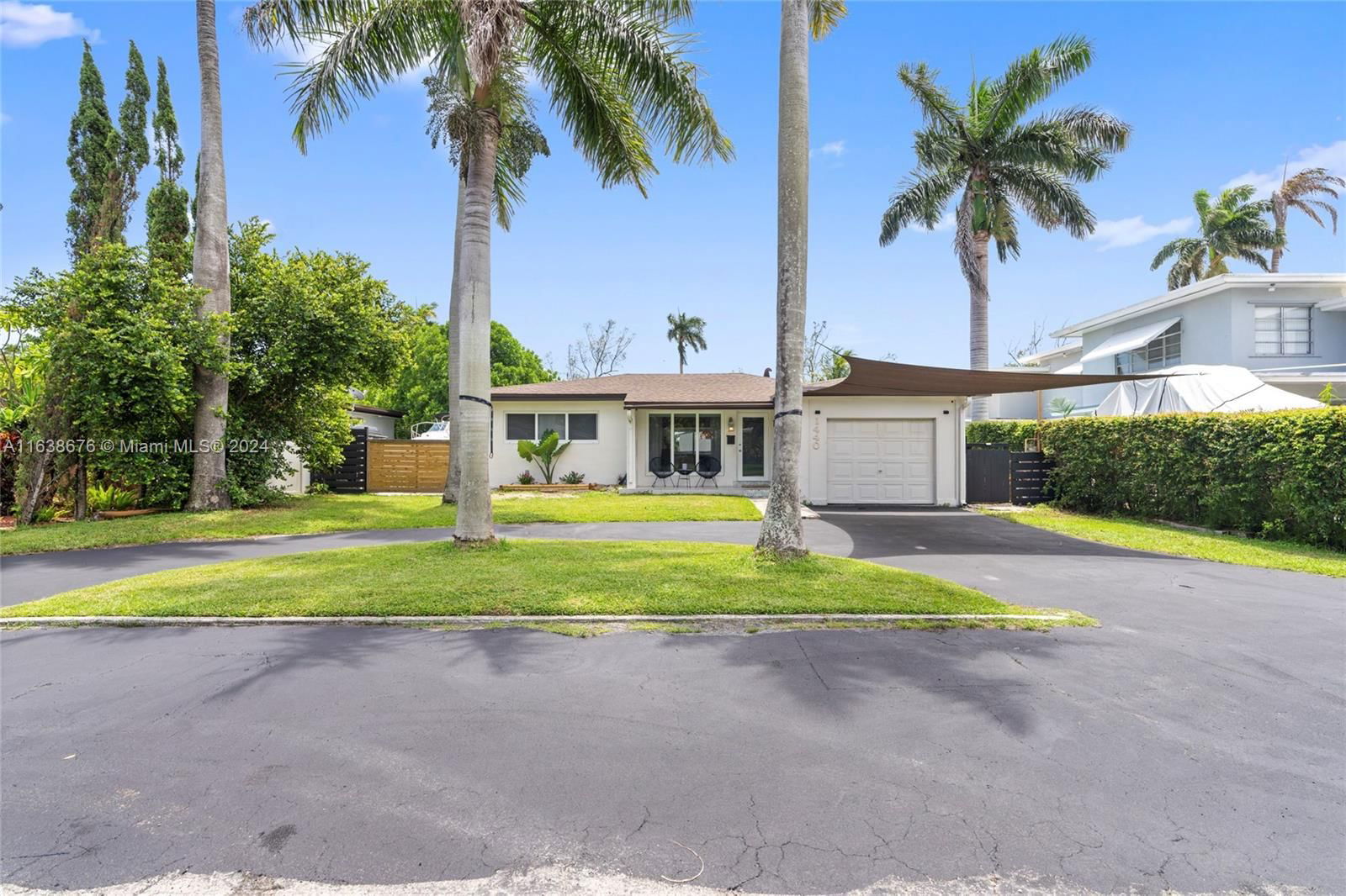 Real estate property located at 1440 Grant St, Broward, HOLLYWOOD COUNTRY CLUB DI, Hollywood, FL