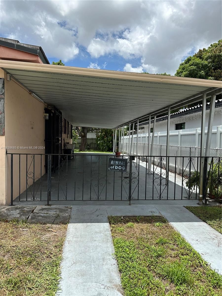 Real estate property located at 720 8th Pl, Miami-Dade, HIALEAH PARK, Hialeah, FL