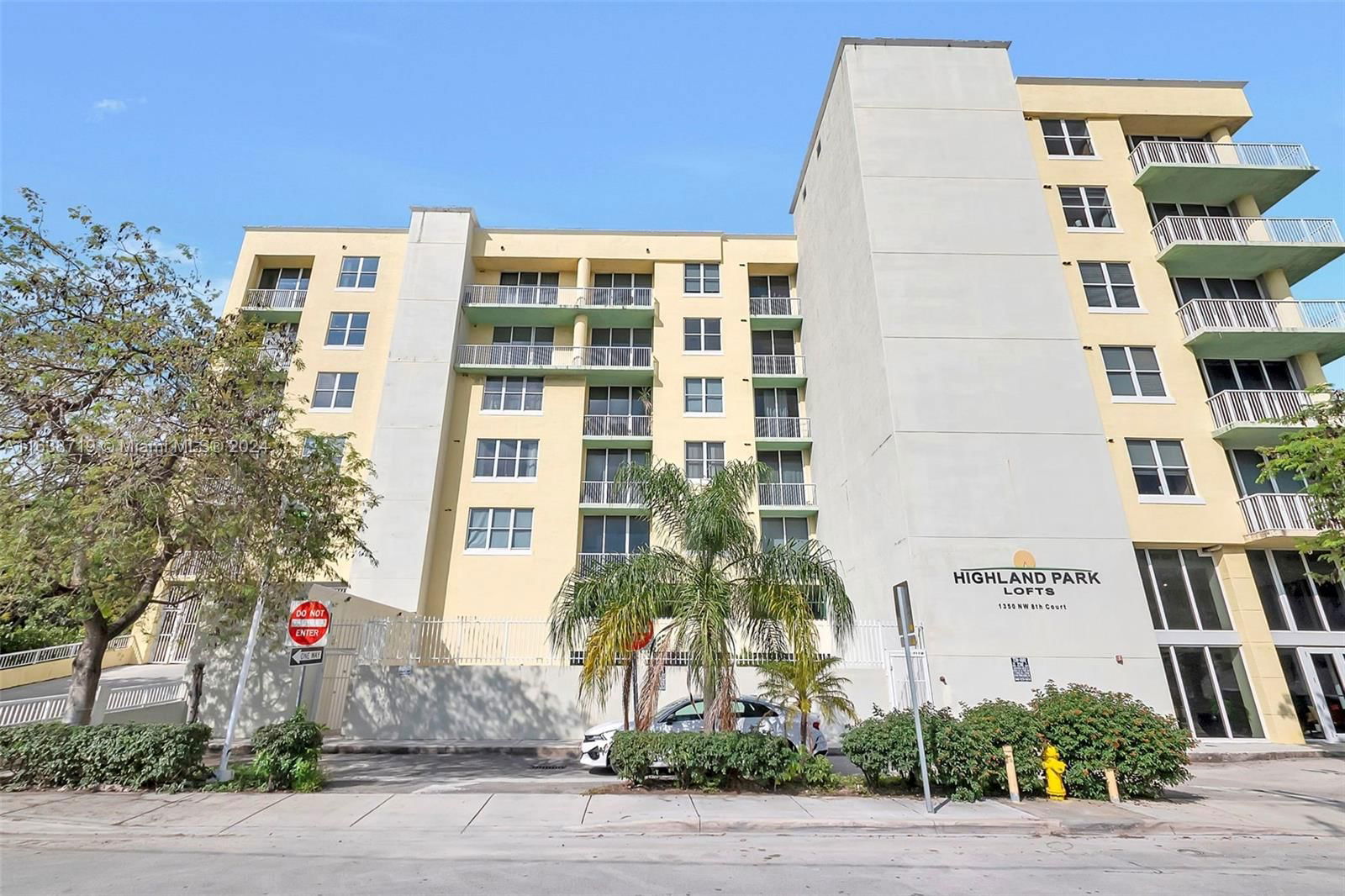 Real estate property located at 1350 8th Ct PH-8, Miami-Dade, HIGHLAND PARK LOFTS CONDO, Miami, FL