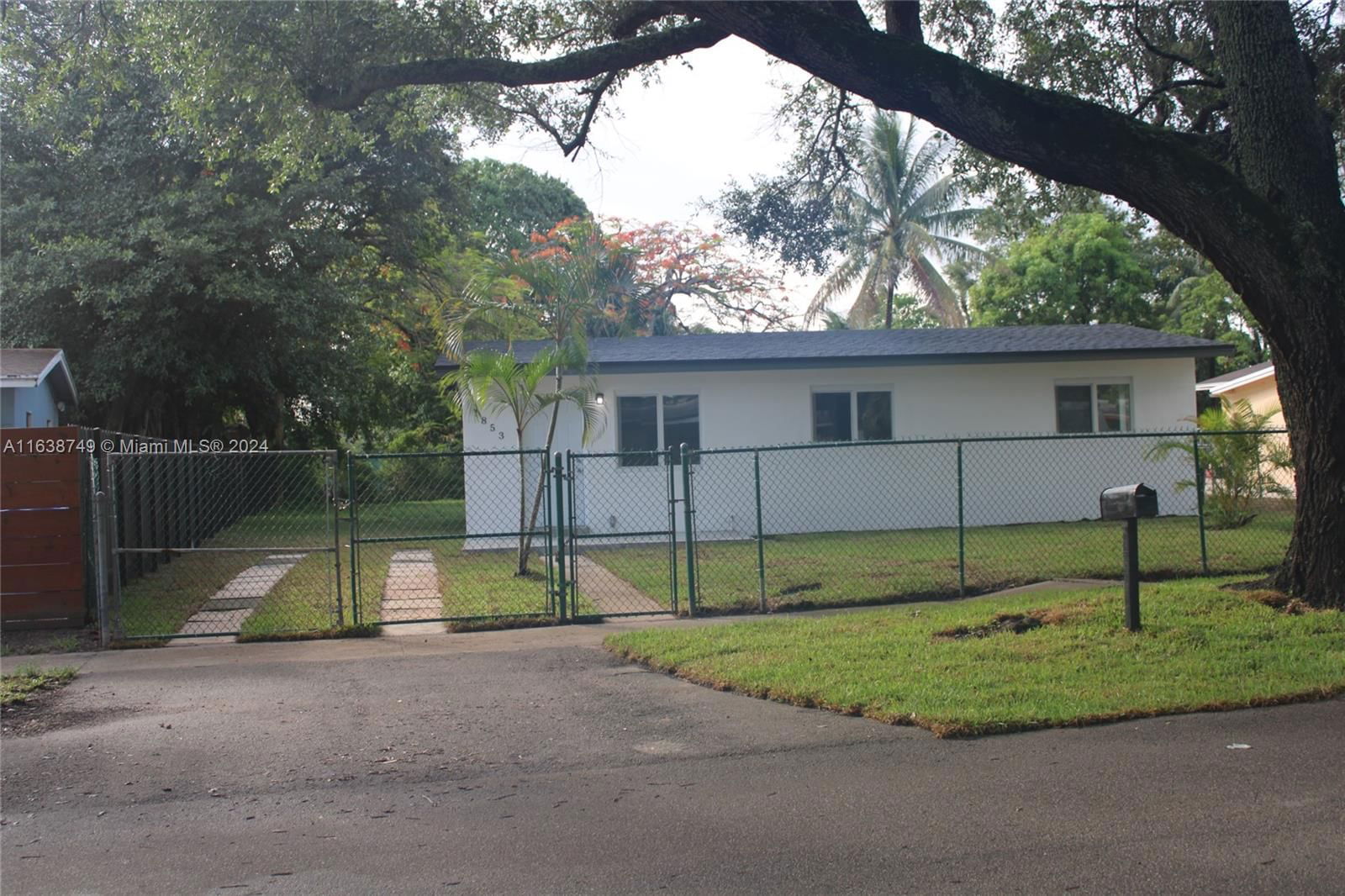 Real estate property located at , Broward, LAUDERDALE MANORS AMEND P, Fort Lauderdale, FL