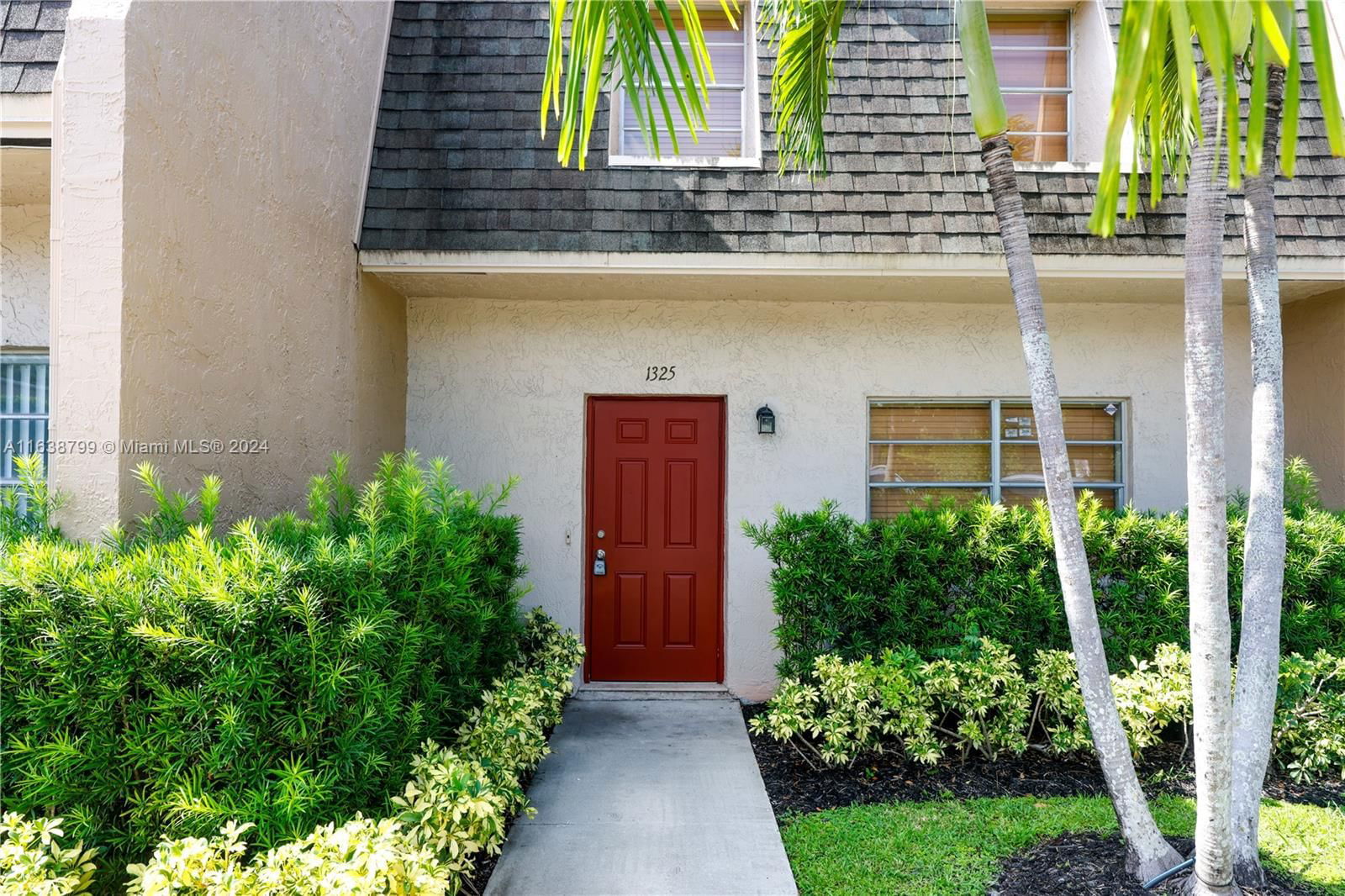 Real estate property located at 1325 Partridge Close, Broward, BLUE LAKE TOWNHOUSES COND, Pompano Beach, FL