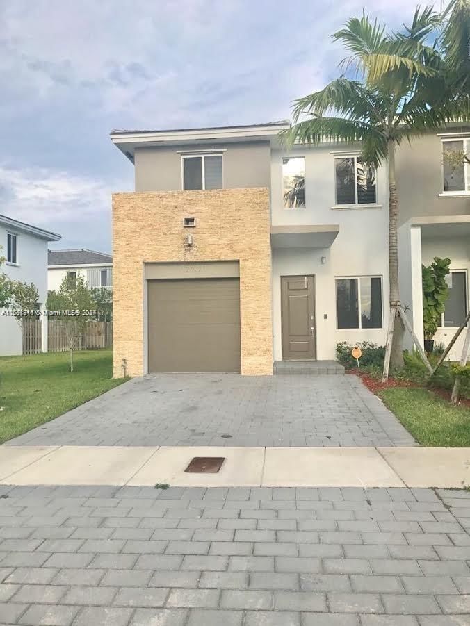 Real estate property located at 17701 150th Ct #17701, Miami-Dade, VENETIAN PARC, Miami, FL