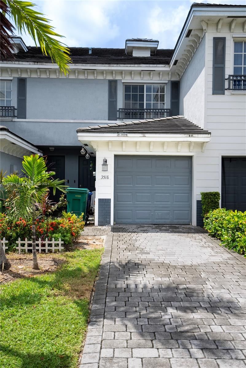 Real estate property located at 3518 13th St, Broward, Georgetown, Lauderhill, FL