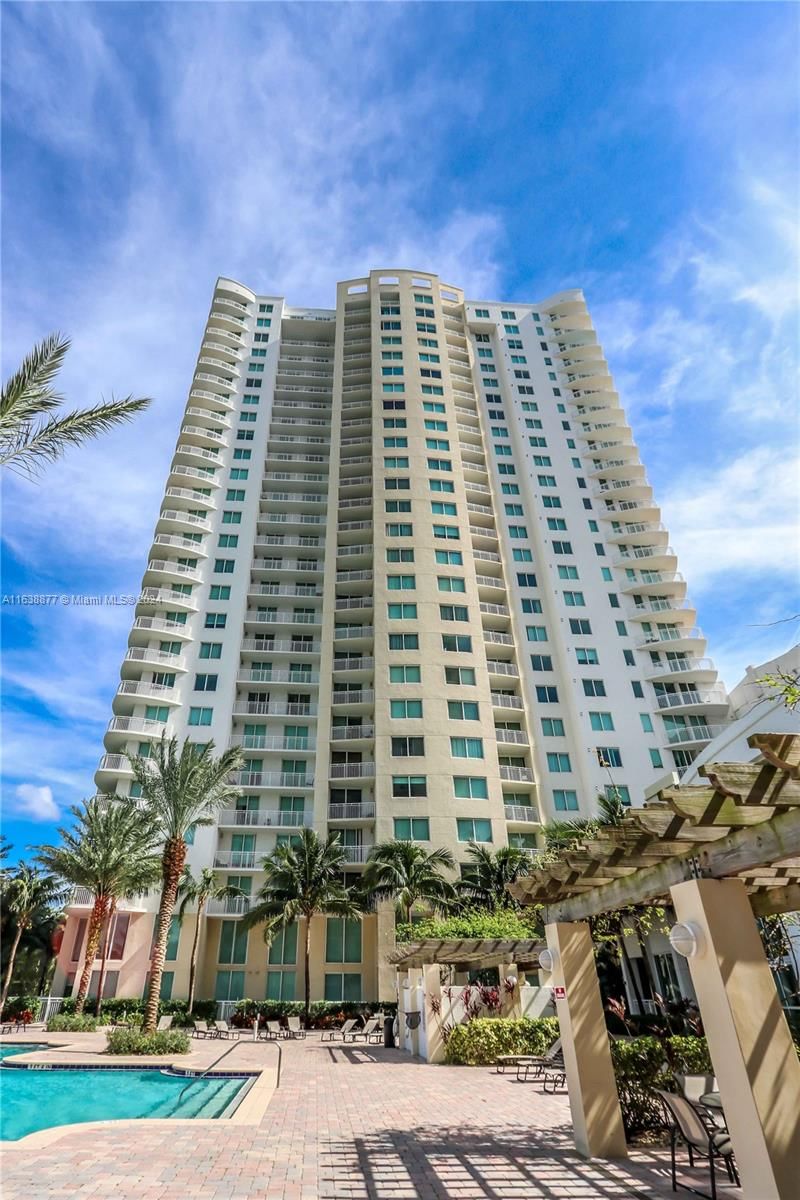 Real estate property located at 1745 Hallandale Beach Blvd #2001W, Broward, DUO CONDOMINIUM WEST, Hallandale Beach, FL